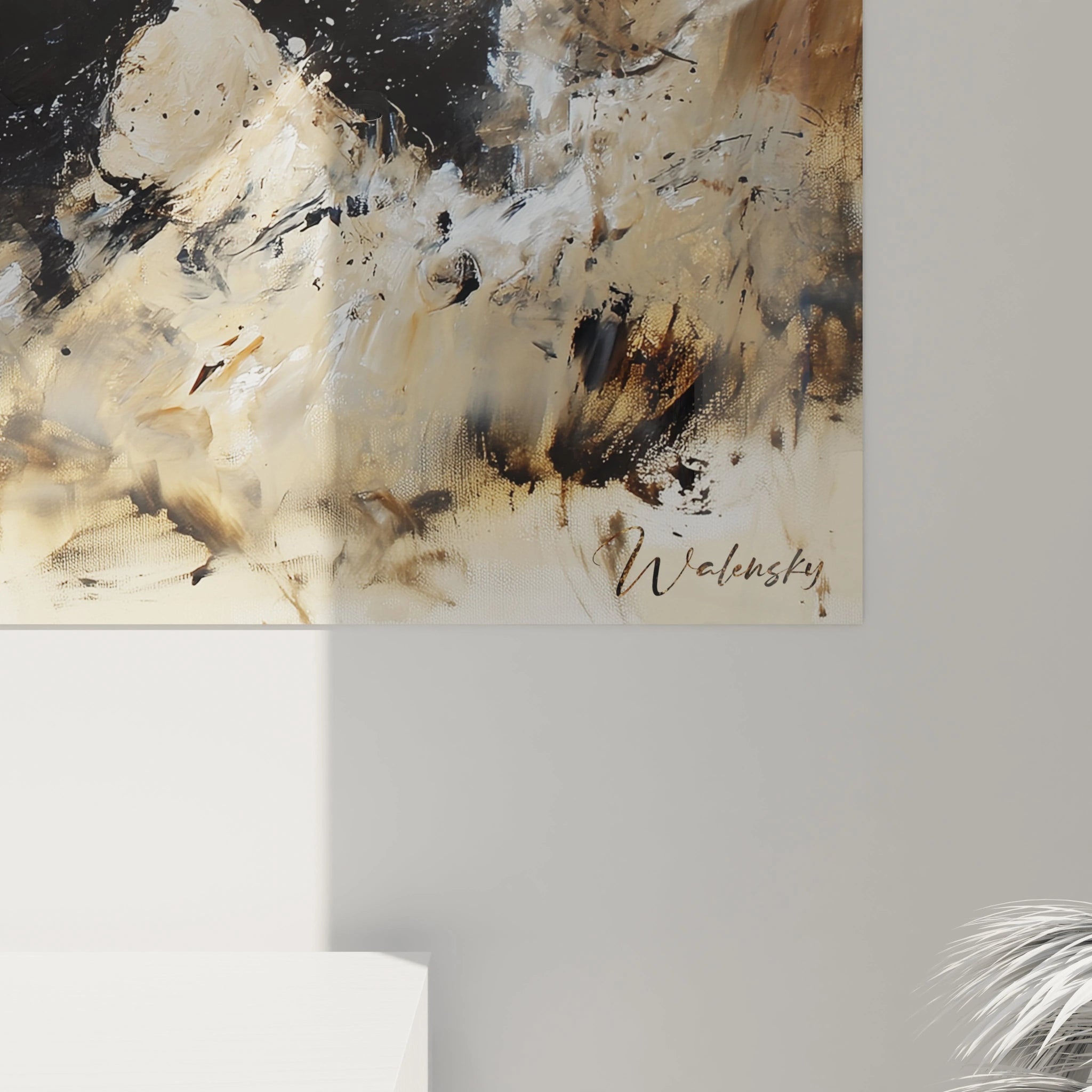 Tableau rhinocéros Walensky en style abstrait avec nuances de beige et noir accroché au mur