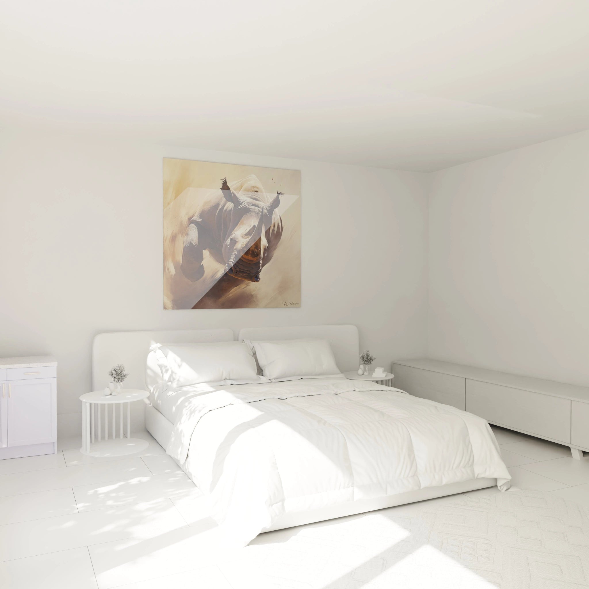 Tableau rhinocéros Walensky accroché dans une chambre lumineuse au décor blanc minimaliste