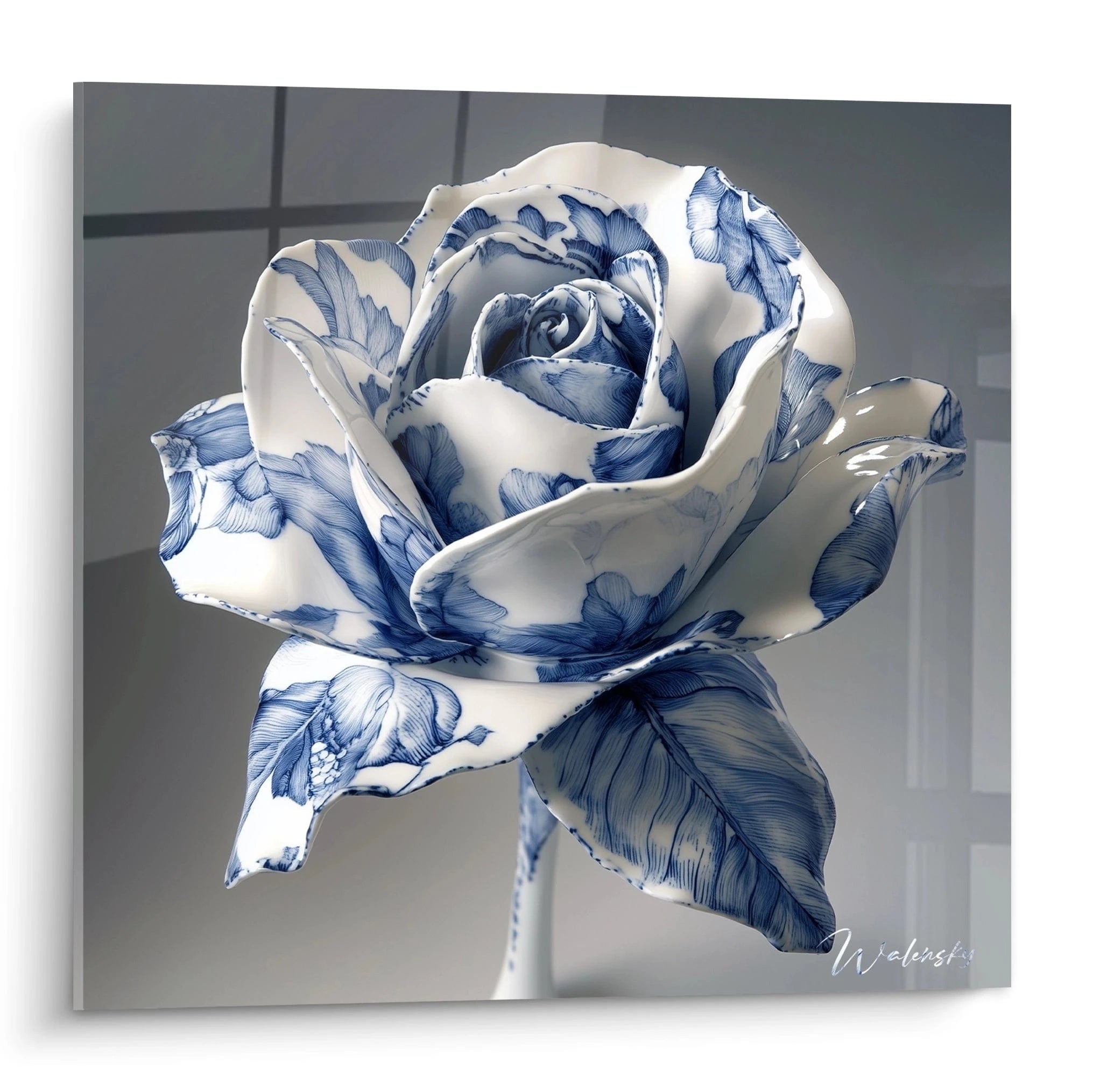 Un tableau porcelaine représentant une rose sculptée avec motifs bleu cobalt sur fond blanc immaculé, aux pétales délicatement ourlés et finement détaillés, créant un effet tridimensionnel saisissant avec des textures lisses et brillantes évoquant la céramique fine.