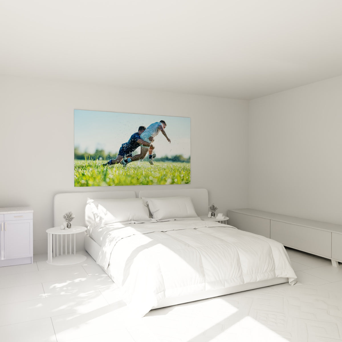 Joueurs de rugby en plaquage bleu et vert au-dessus d'un lit dans une chambre claire