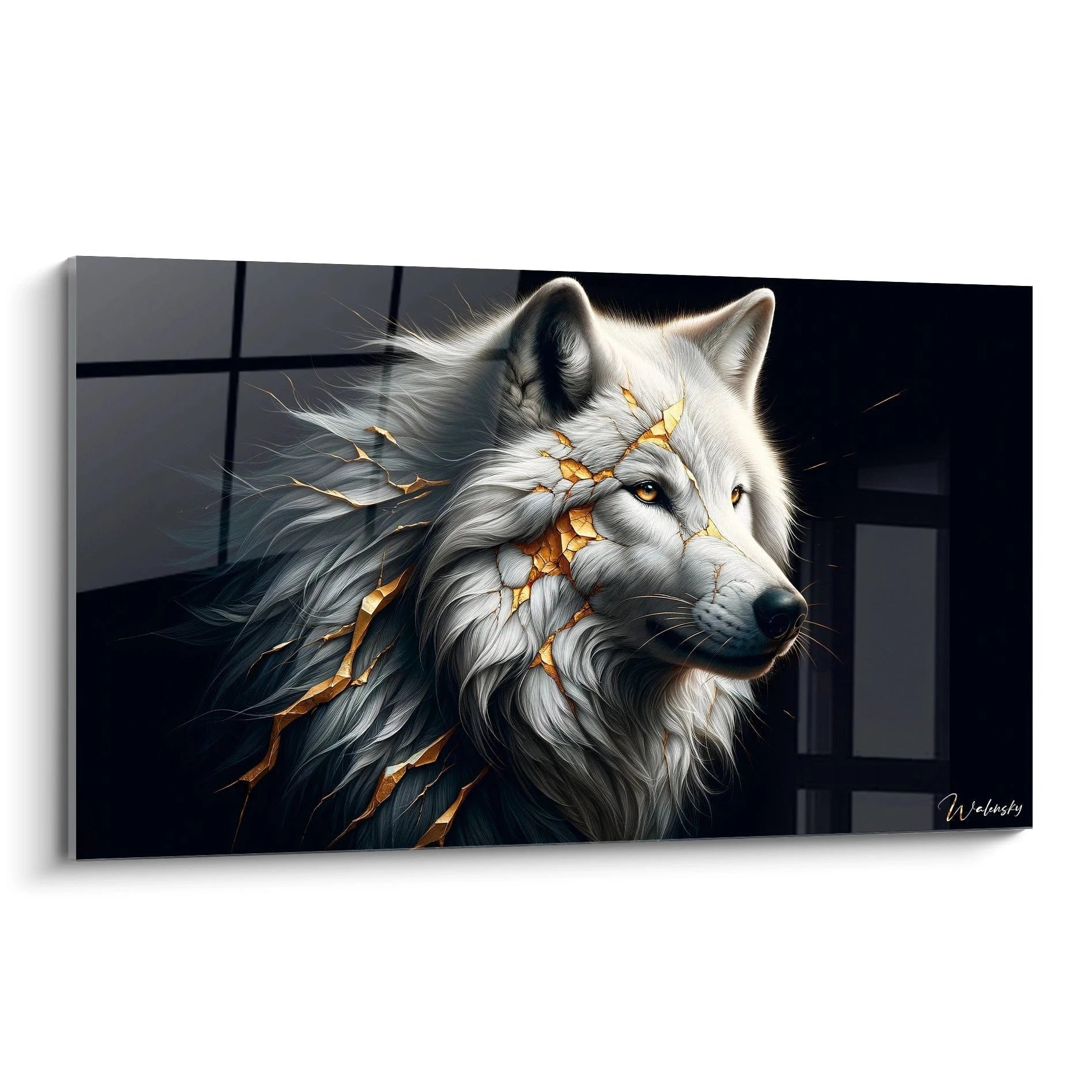 Un tableau d'animal représentant un loup blanc au pelage fourni traversé de fissures dorées. La texture détaillée de la fourrure blanche et grise contraste avec les craquelures lumineuses couleur or. Les yeux ambrés du loup, vu de profil sur fond noir, fixent l'horizon tandis que sa crinière semble flotter légèrement.