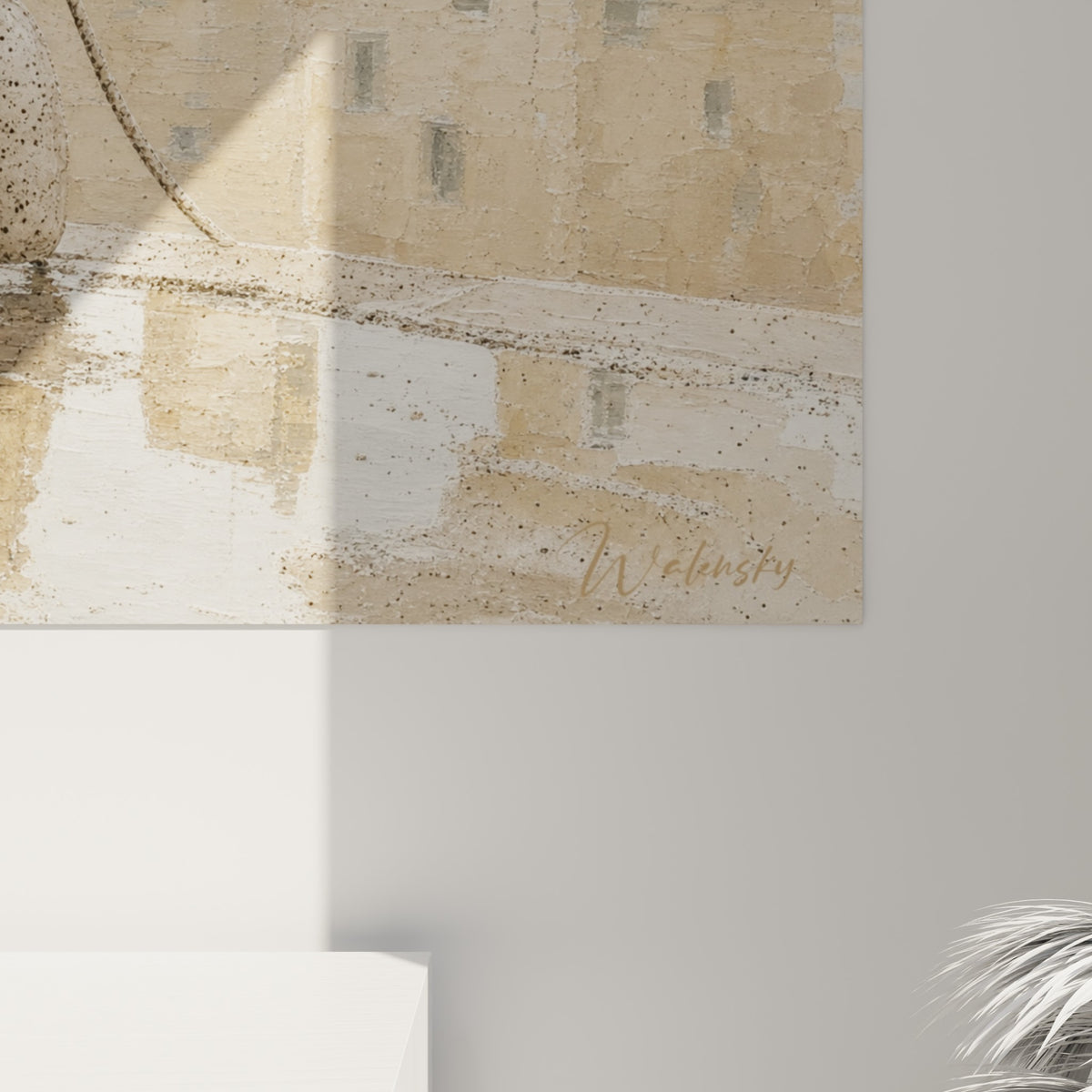 Grain texturé et empâtements beige sable sur la coque de la barque, détail de l'œuvre Saint-Tropez accrochée