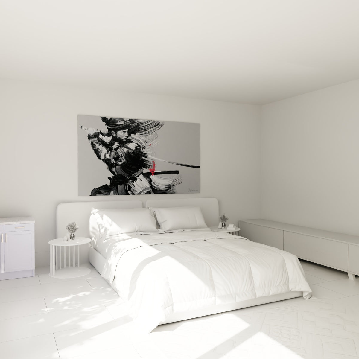 Guerrier samouraï en armure noire et blanche, sabre pointé, au-dessus d'un lit dans une chambre claire