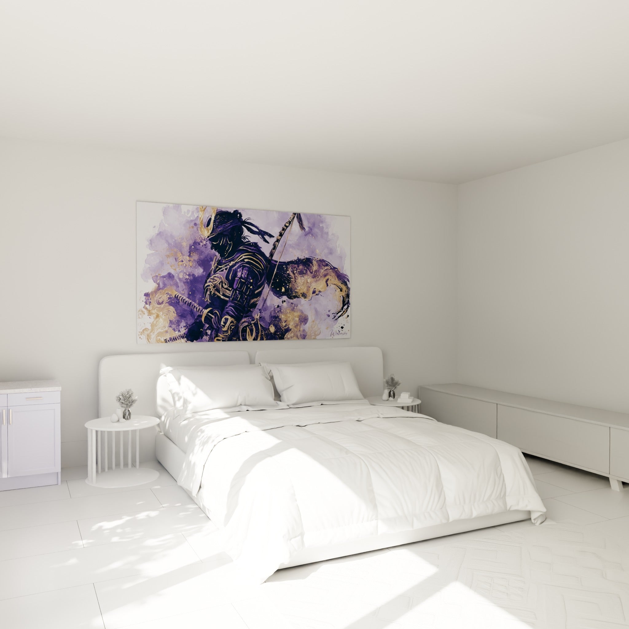 Samouraï armé de katanas sur fond violet et doré, au-dessus d'un lit dans une chambre claire