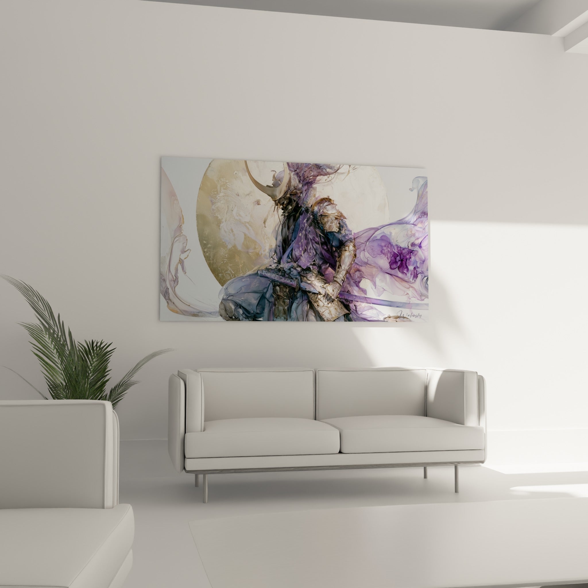 Sabre tenu par le samouraï entre reflets dorés et brume mauve au-dessus d'un canapé dans un salon lumineux