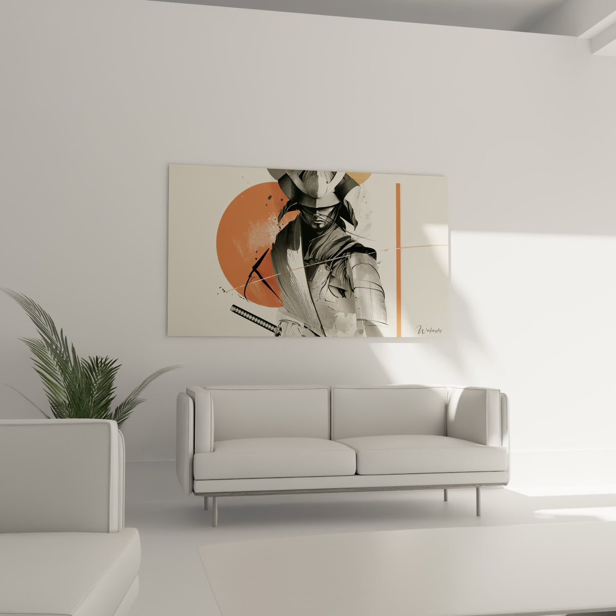 Samouraï casqué aux nuances grises et orangées, disposé au-dessus d'un canapé dans un salon lumineux
