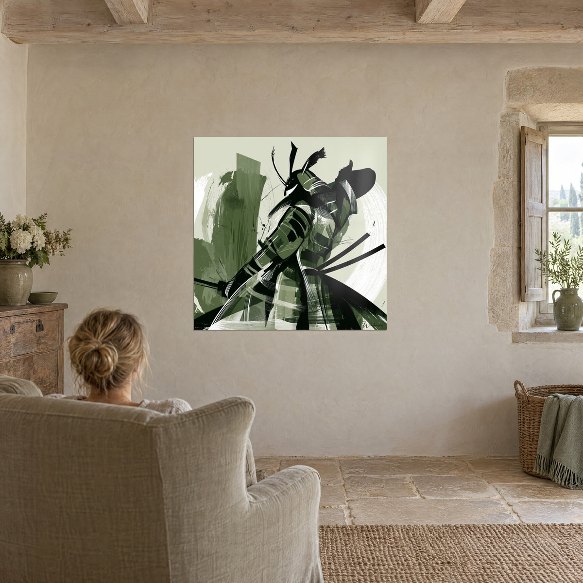 Tableau lame levée d'un guerrier à casque noir, nuances de vert amande et d'ivoire, sous le regard d'une femme assise