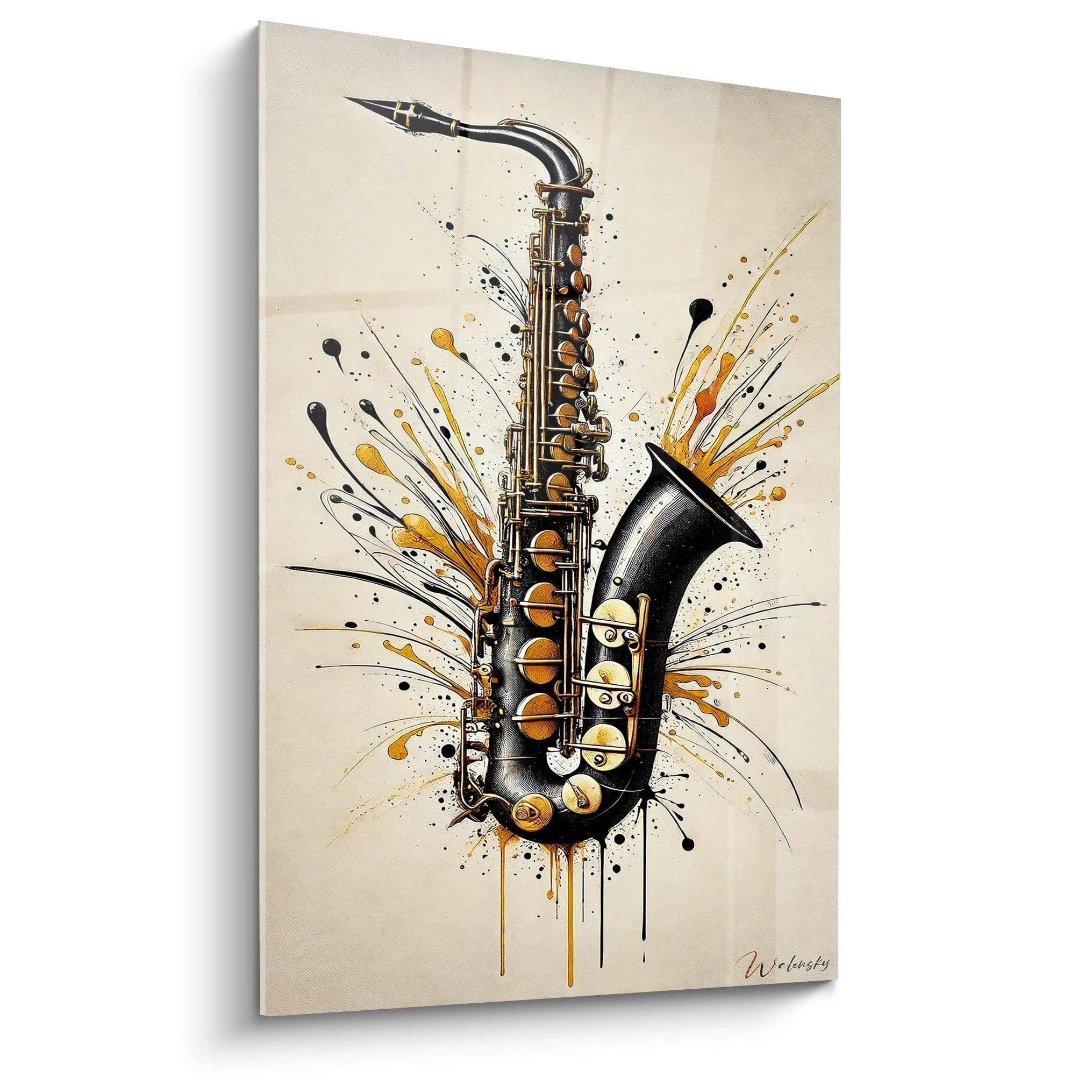 Un saxophone dans un tableau musique abstrait, entourĂ© dâĂ©claboussures dorĂ©es et de textures dynamiques en noir et bronze.