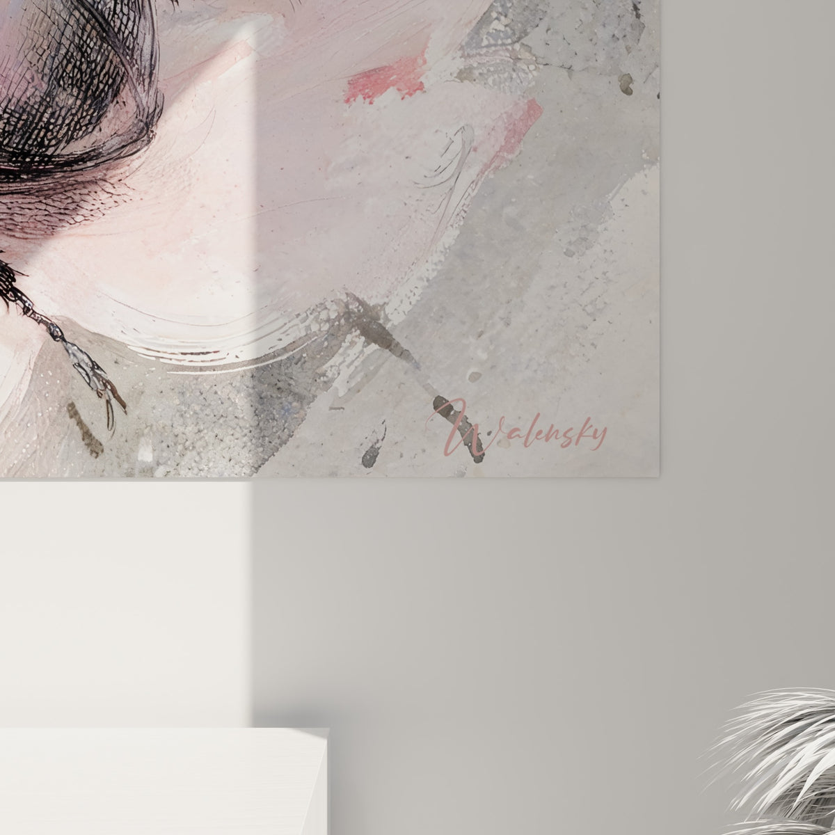 Grain de la toile révélant les touches nacrées grises et roses sur la carapace du scarabé peint