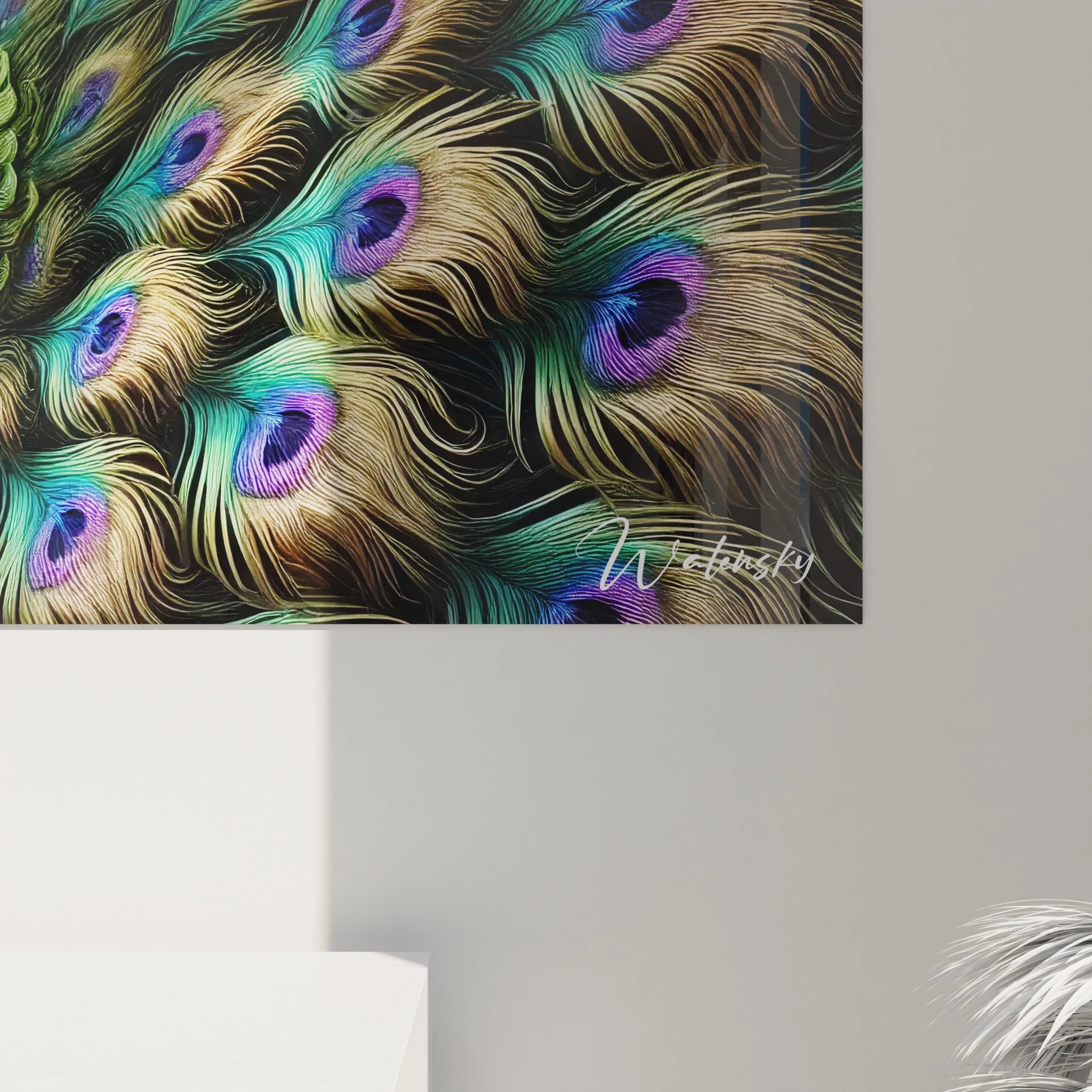 Admirez la finesse des détails de ce tableau paon avec une vue rapprochée. Chaque plume révèle un dégradé spectaculaire de couleurs, créant un effet visuel captivant et vibrant.