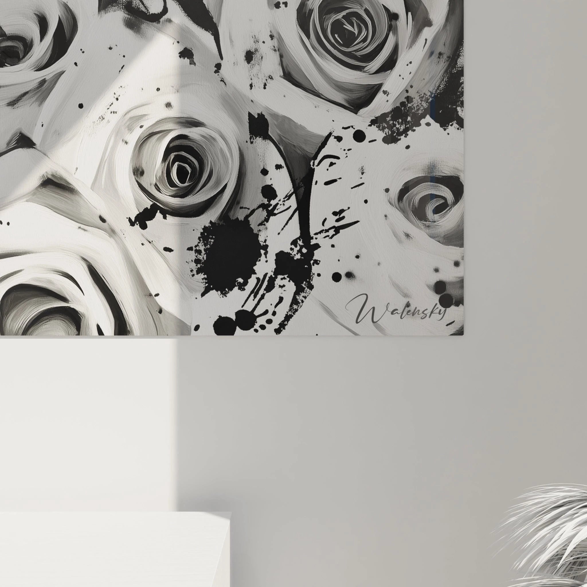 Tableau tacheté noir et blanc de roses Walensky avec des touches artistiques et modernes