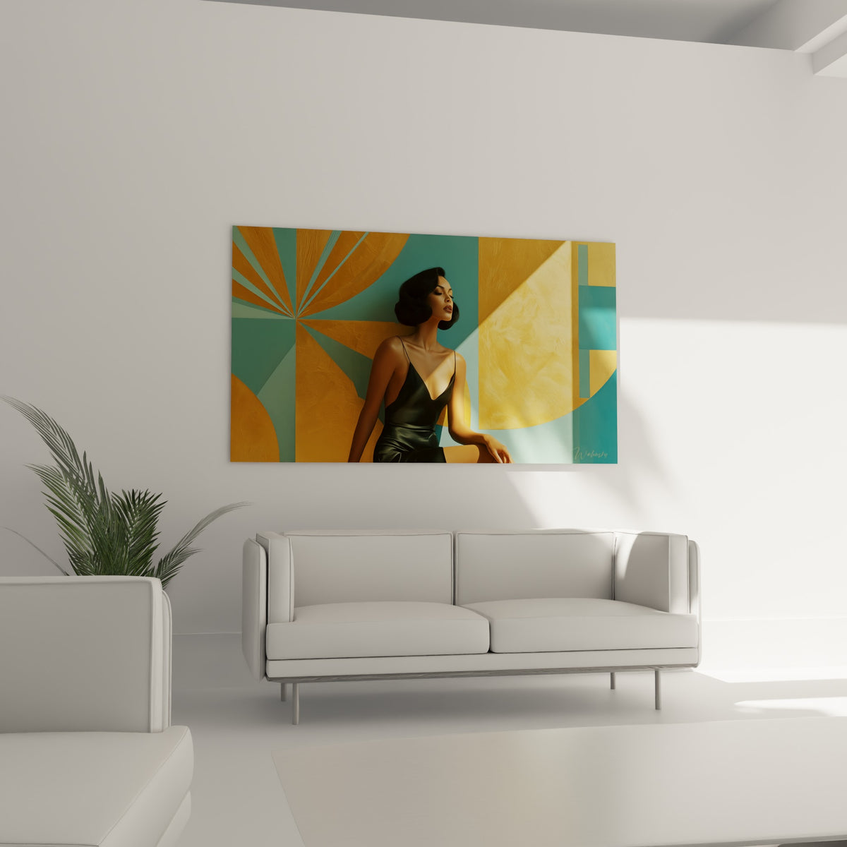 Portrait doré d'une femme en robe noire aux formes turquoise, au-dessus d'un canapé dans un salon lumineux