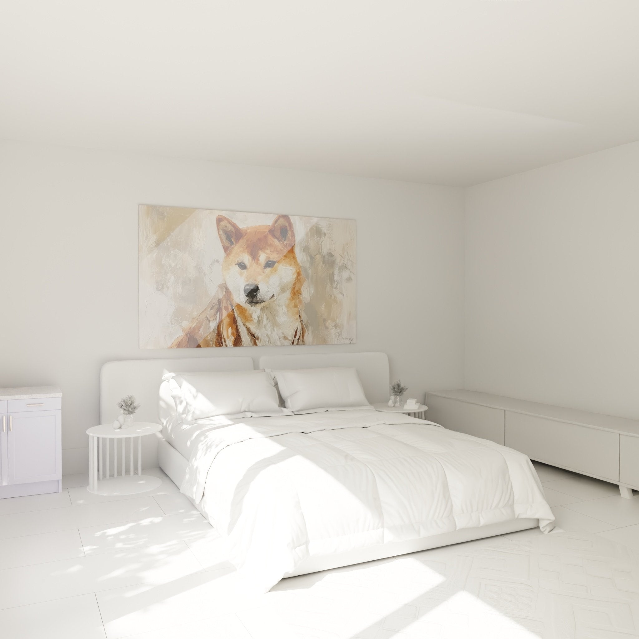 Tableau Shiba Inu portrait roux accroché au-dessus d'un lit dans chambre moderne aux tons neutres