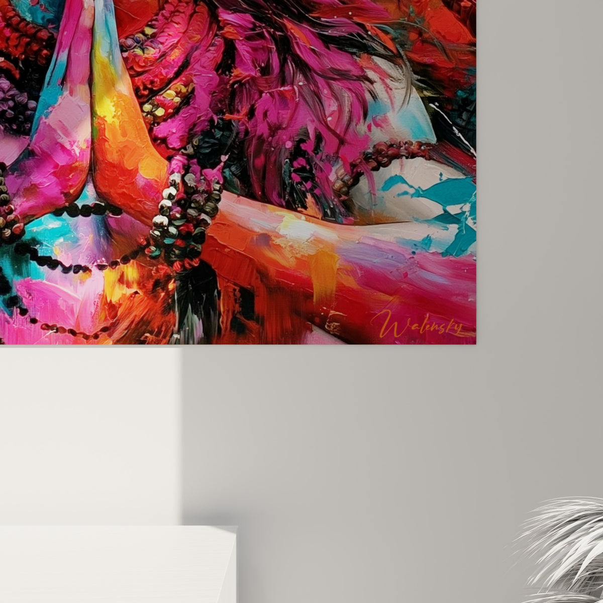Empâtements vigoureux de rose fuchsia et turquoise se mêlant sur le visage peint de Shiva, matière épaisse visible