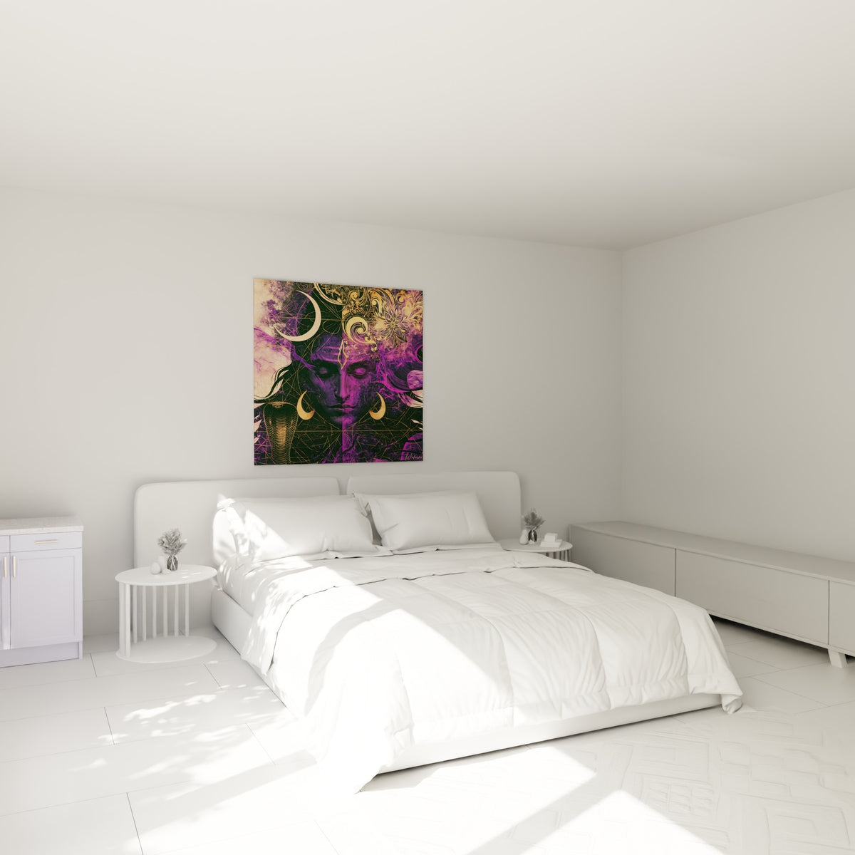 Shiva méditatif en violet et doré, symétrie du visage, au-dessus d'un lit dans une chambre claire