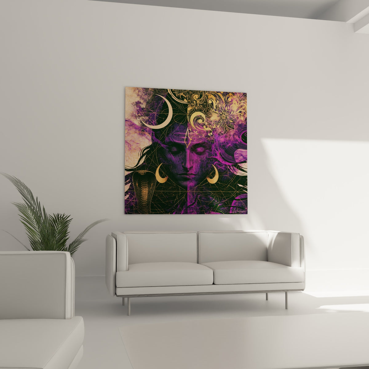 Shiva paisible aux tons violets et cuivrés, cobra gardien, au-dessus d'un canapé dans un salon lumineux