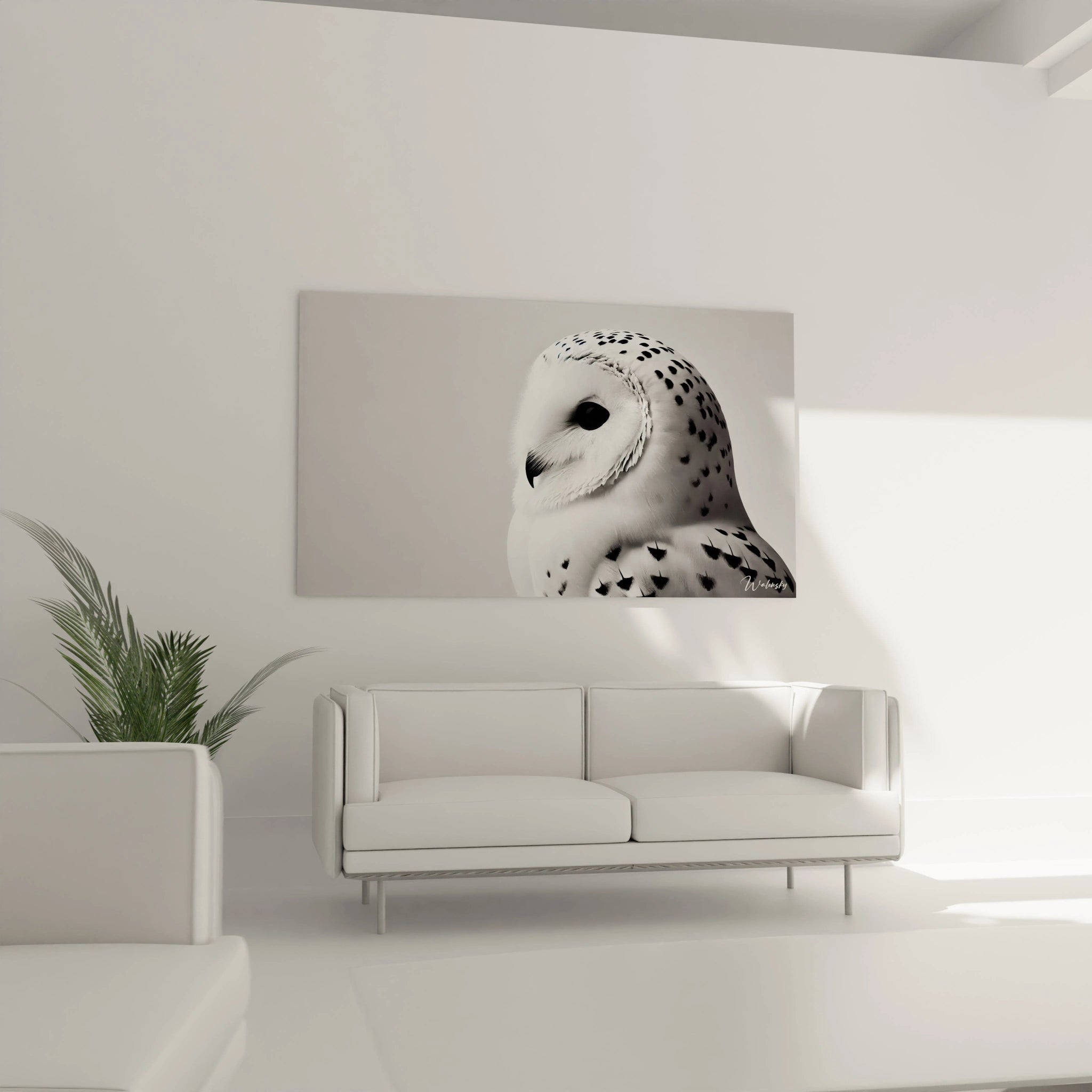 tableau chouette accroche dans un salon contemporain au dessus du canape. Son style epure et la profondeur de son regard ajoutent une touche d elegance et de nature a votre deco interieure
