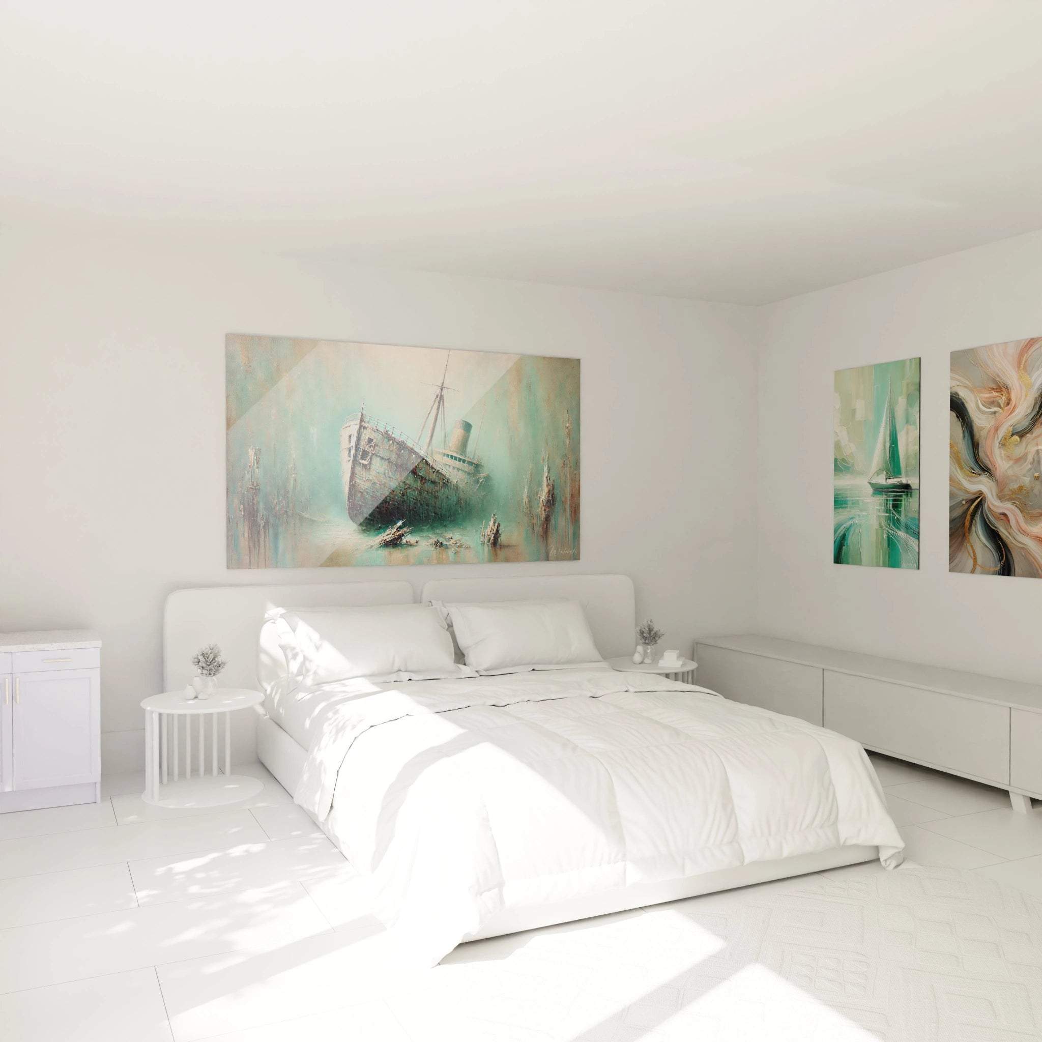 Tableau d'un navire échoué accroché au-dessus d'un lit. La palette turquoise et rouillée ajoute une touche de mystÚre et d'élégance à cette décoration murale de chambre.