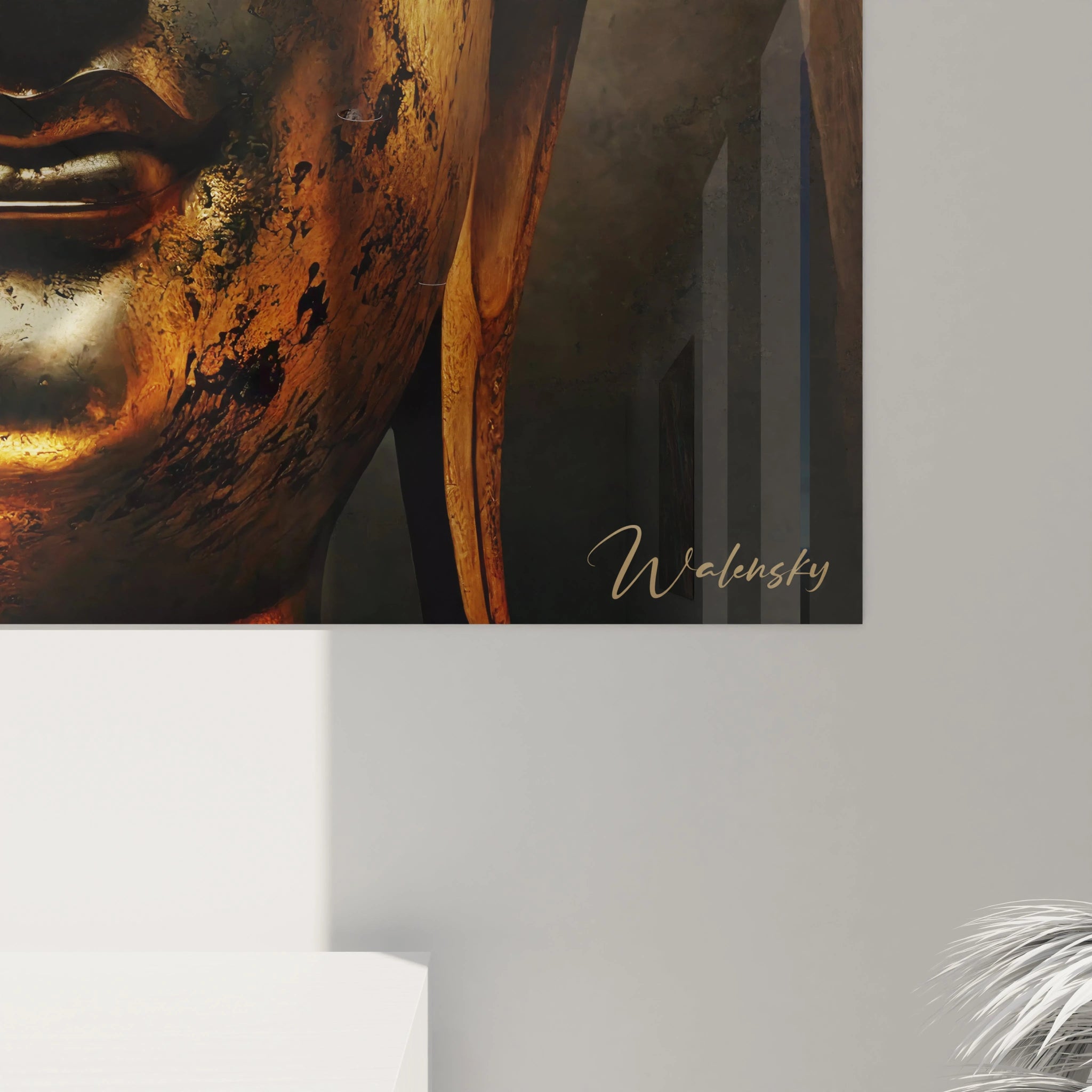 Une vue rapprochee de ce tableau Bouddha revele ses details patines et touches dorees, apportant une dimension sacree a votre decoration.