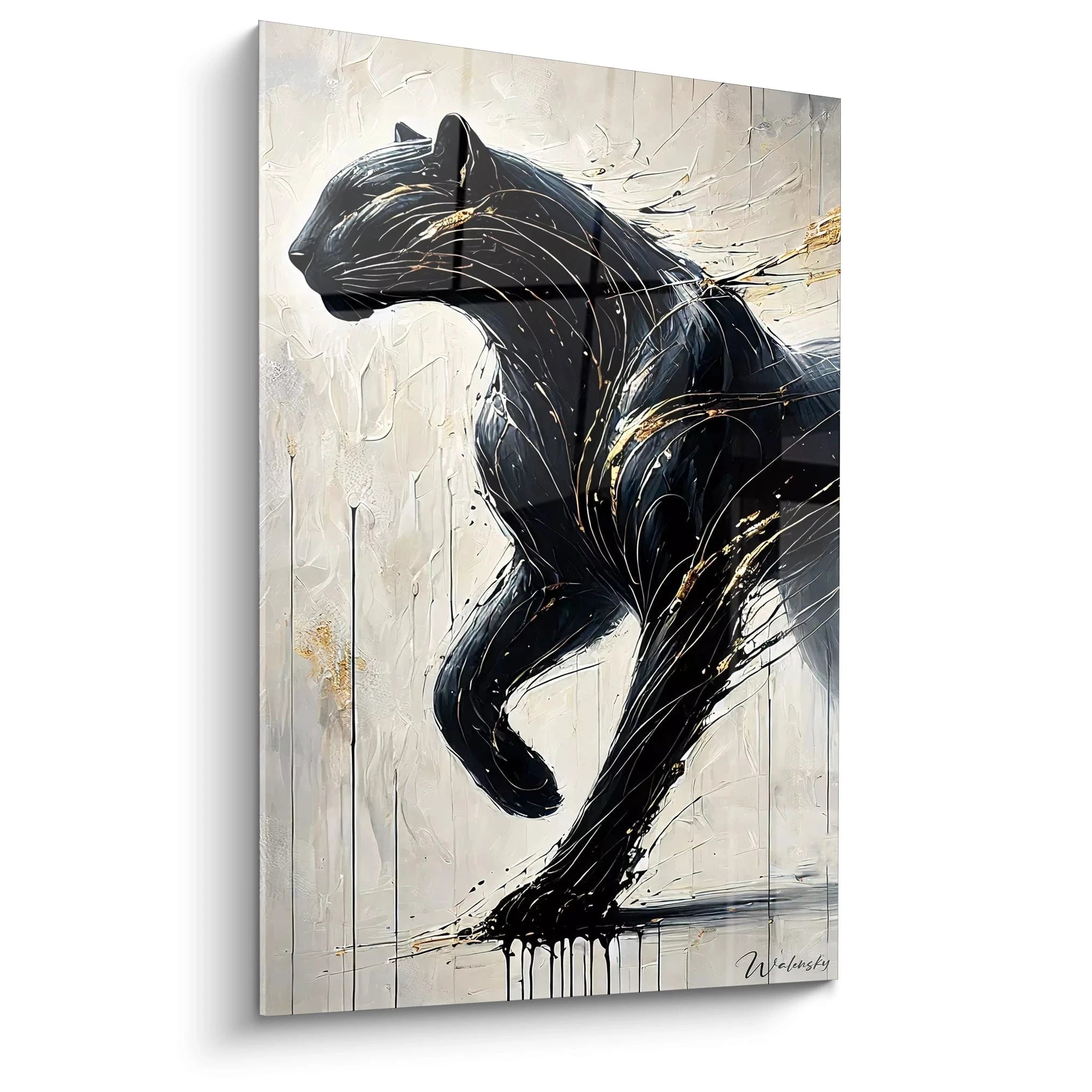 tableau panthere noire vue de biais, mettant en valeur la puissance et la grace de l'animal avec des touches dorees et un fond beige elegant, parfait pour une deco contemporaine