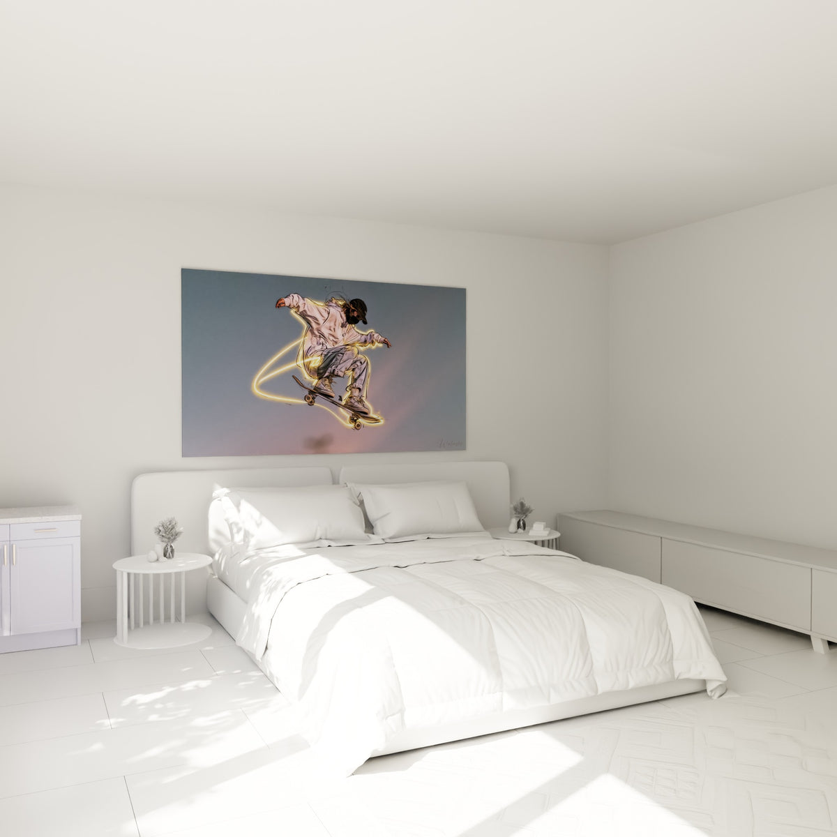 Silhouette de skateur aux lignes dorées vibrantes accrochée au-dessus d'un lit dans une chambre claire