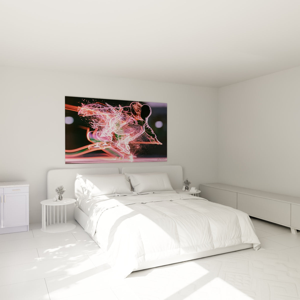 Silhouette de skateur filaire rose fluo et orange placée au-dessus d'un lit dans une chambre claire