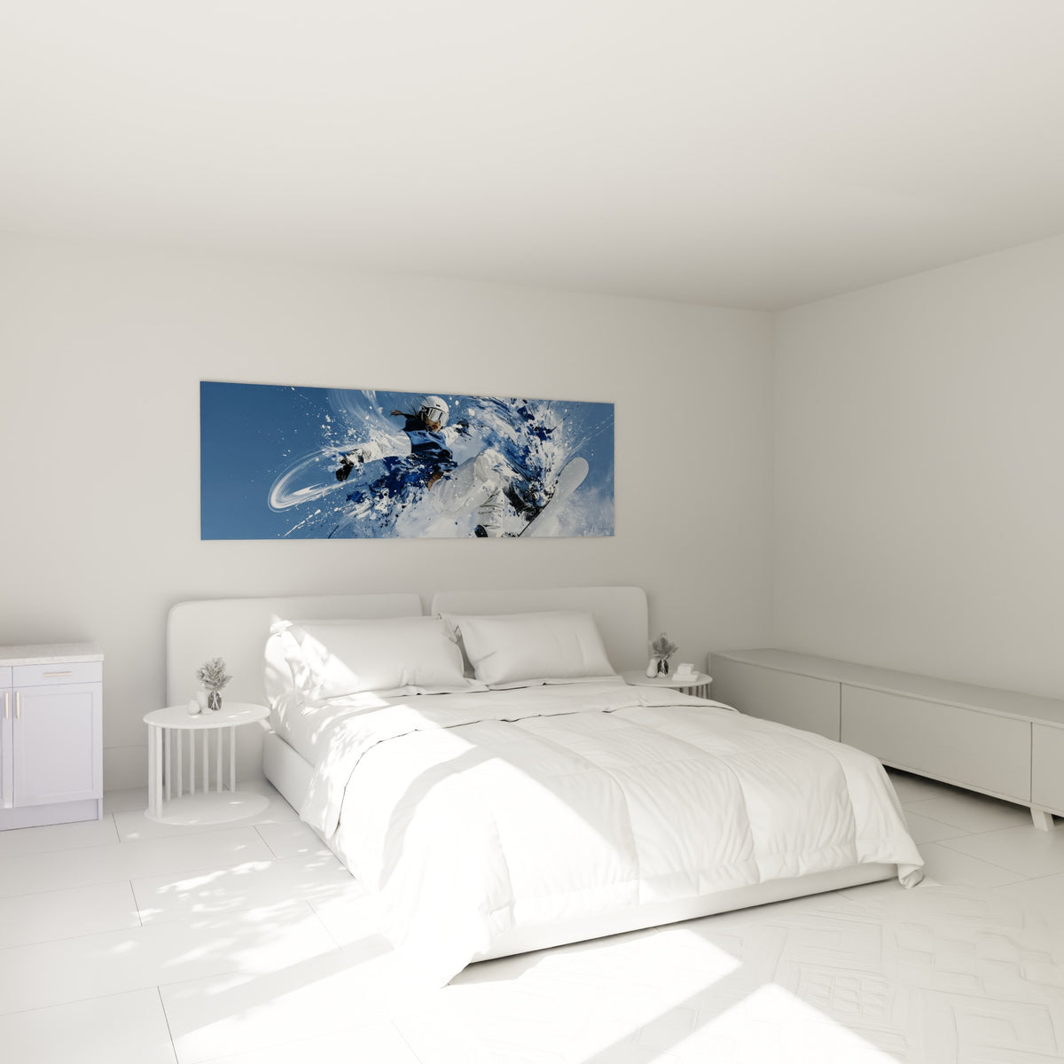 Snowboardeuse bleu marine et blanche saisie en pleine glisse, au-dessus d'un lit dans une chambre claire