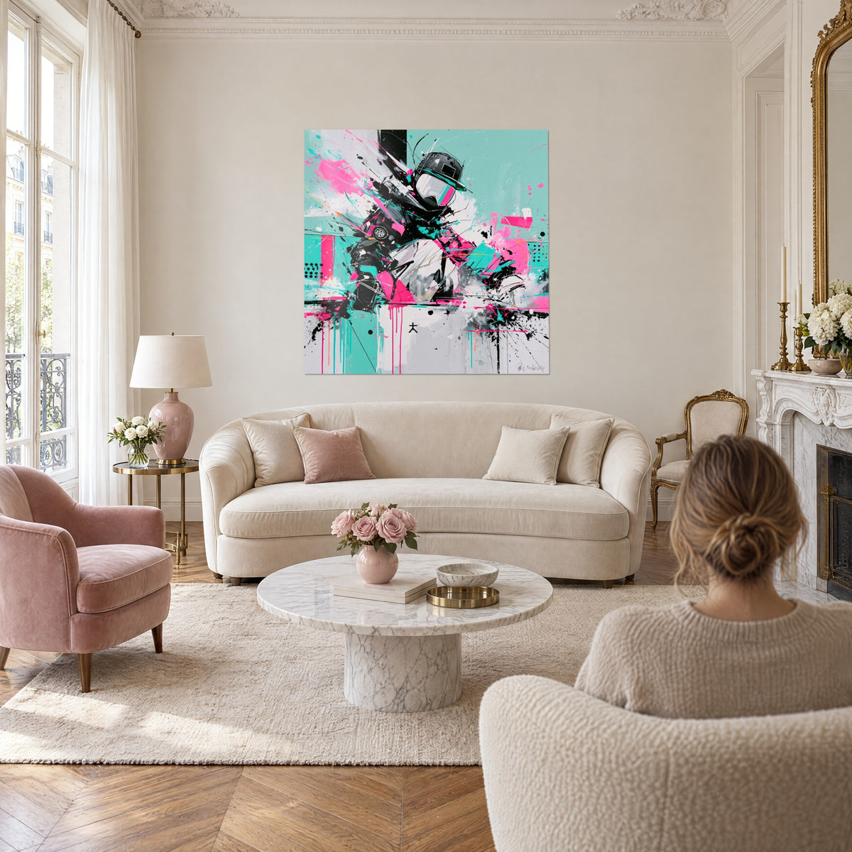 Snowboardeur casqué figé en plein virage, touches roses et turquoise, au-dessus d'un lit dans une chambre claire