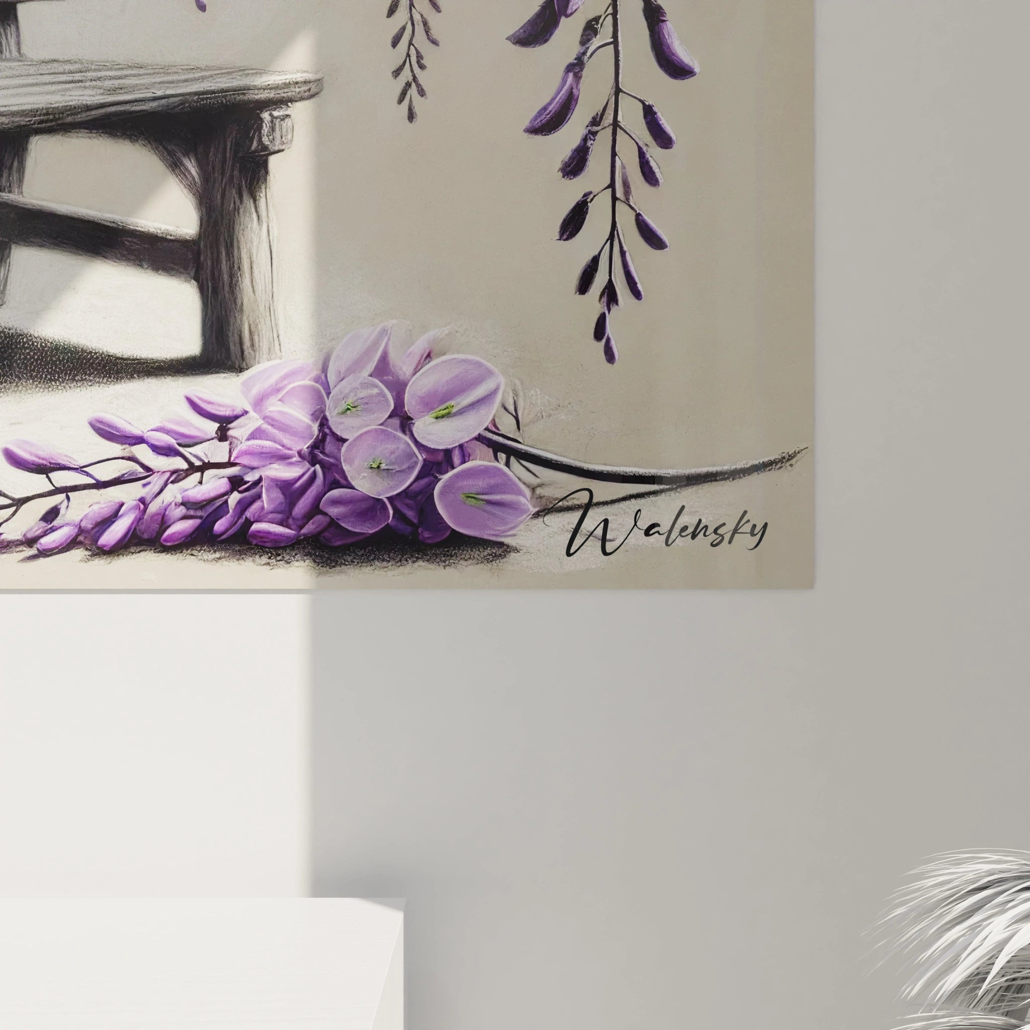 Vue rapprochee du tableau chat mettant en valeur les details soigneux des glycines violettes entourant un chat noir et blanc, ideal pour une decoration raffinee et pleine de charme.