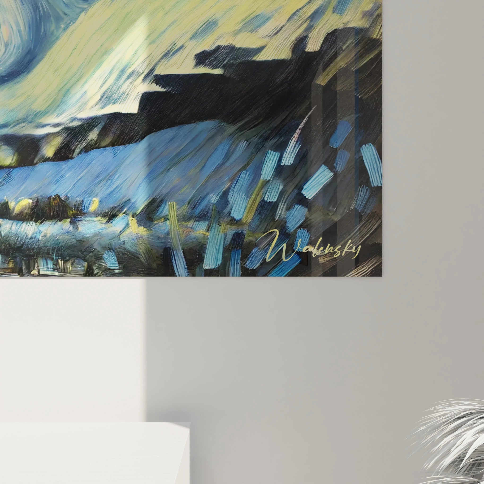 Découvrez de près ce tableau chat, où le félin noir se détache avec des yeux perçants sur un ciel étoilé tourbillonnant. Les textures riches et les coups de pinceau dynamiques captivent instantanément.