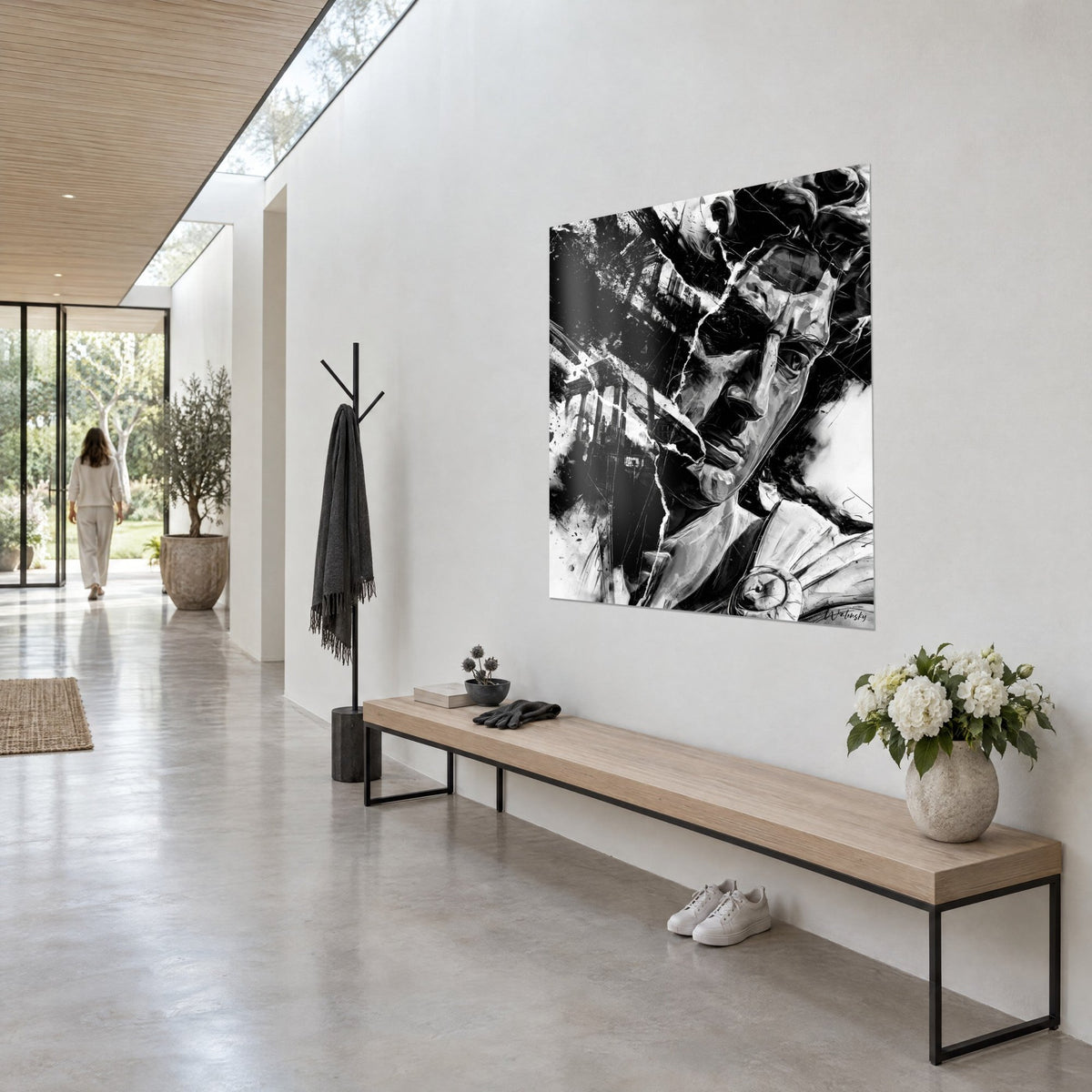 Tableau profil de statue romaine en encre noire et blanche, déchirure claire en zigzag, vu de trois-quarts, couloir de béton clair