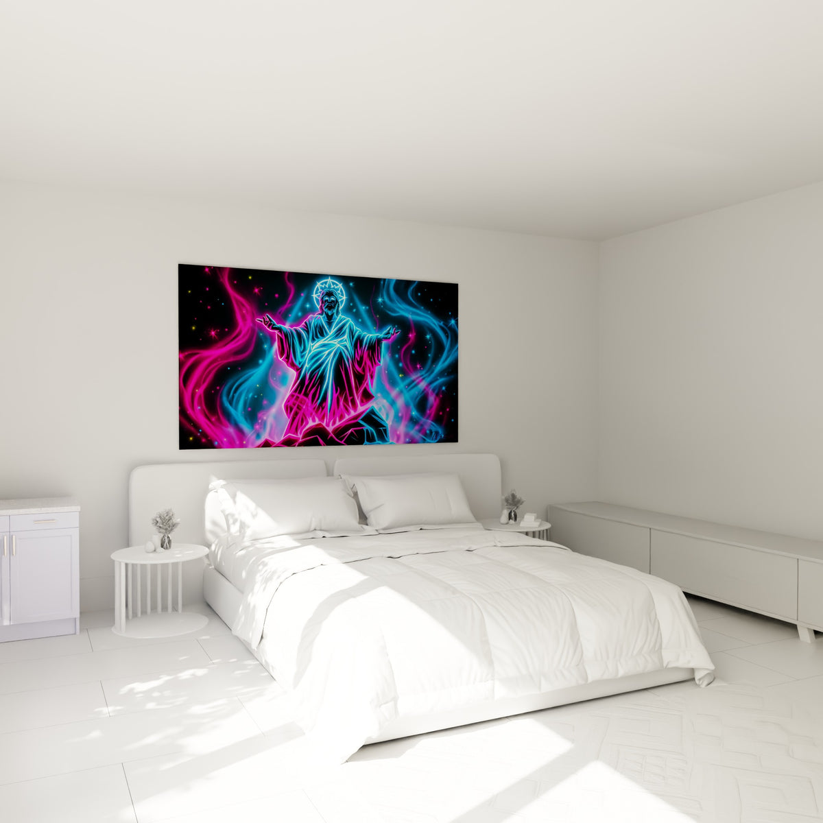 Silhouette sacrée Statue en lumière cyan et rose, au-dessus d'un lit dans une chambre claire