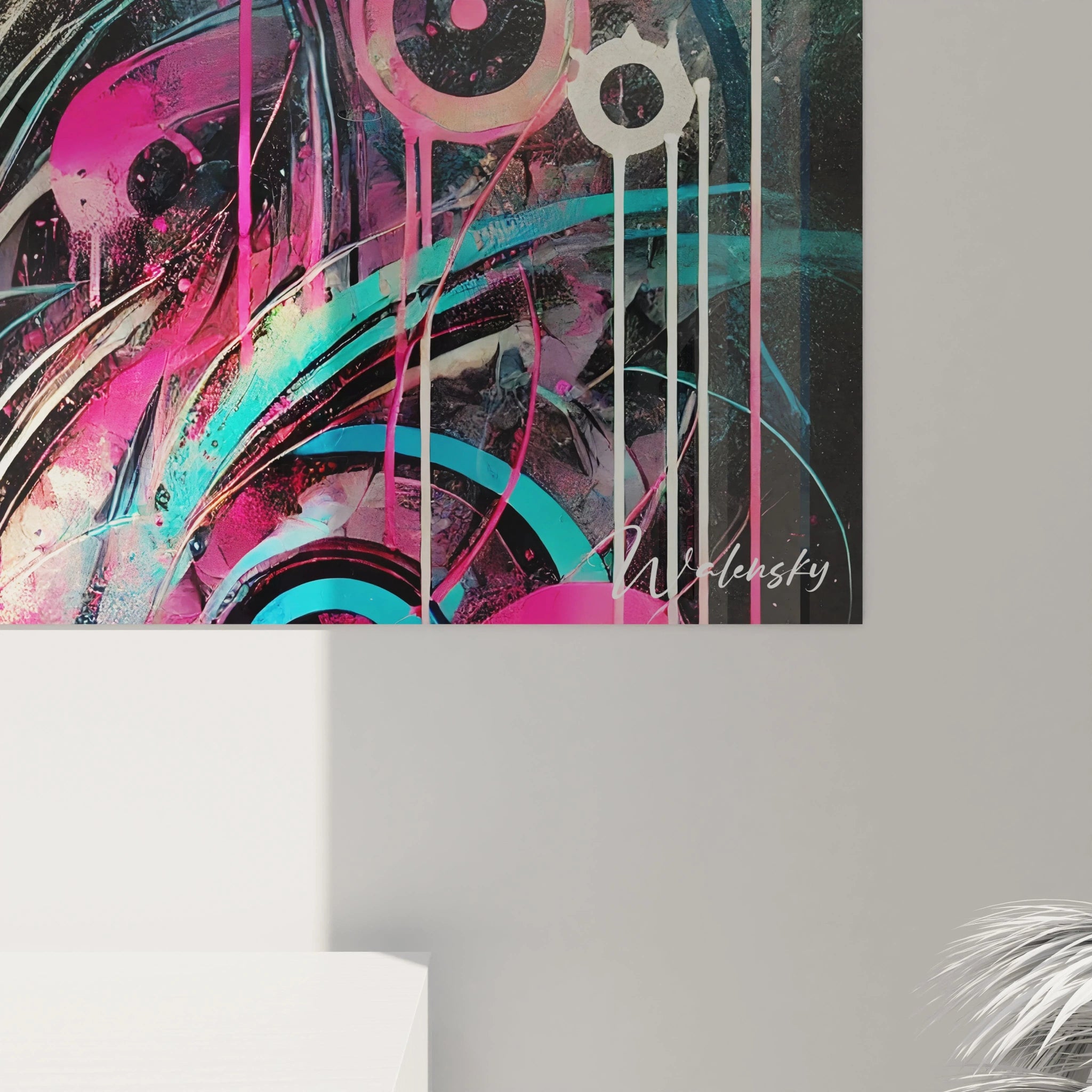 Plongez dans les détails fascinants de ce tableau street art, où chaque couche de peinture raconte une histoire vibrante et captivante.