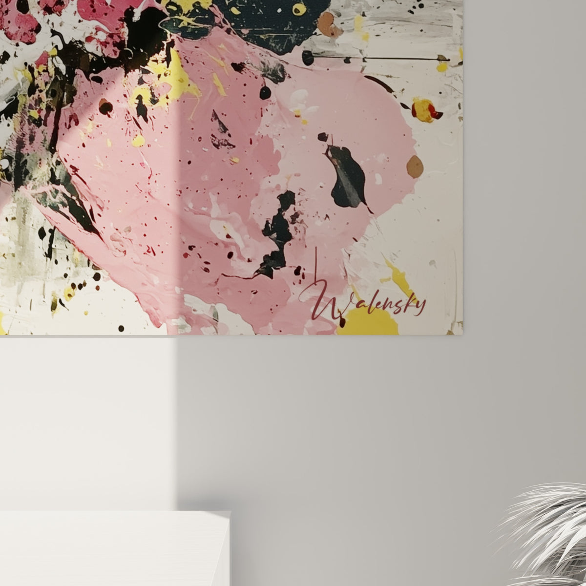 Empâtements denses de rose fauve, jaune moutarde et noir se mêlant en coulures épaisses sur la toile