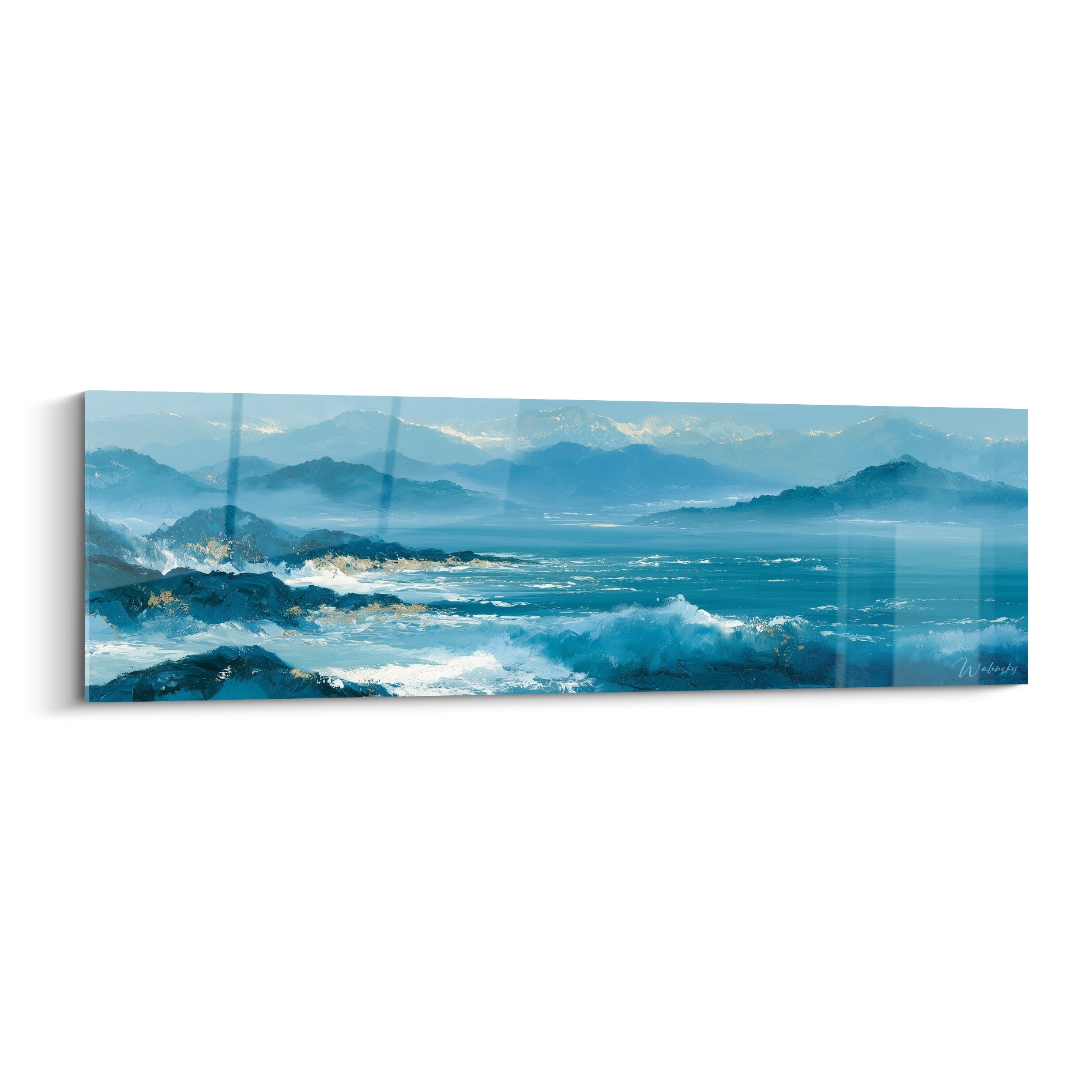 Littoral bleu turquoise et bleu marine, vagues écumantes contre des rochers sombres et dorés.