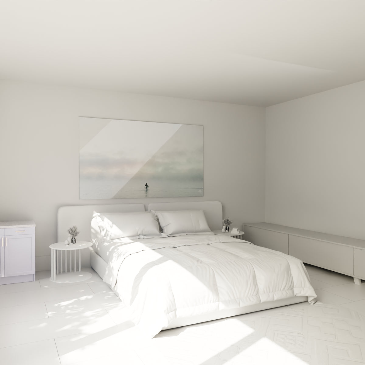 Silhouette de surfeur enveloppée de brume grise, au-dessus d'un lit dans une chambre claire