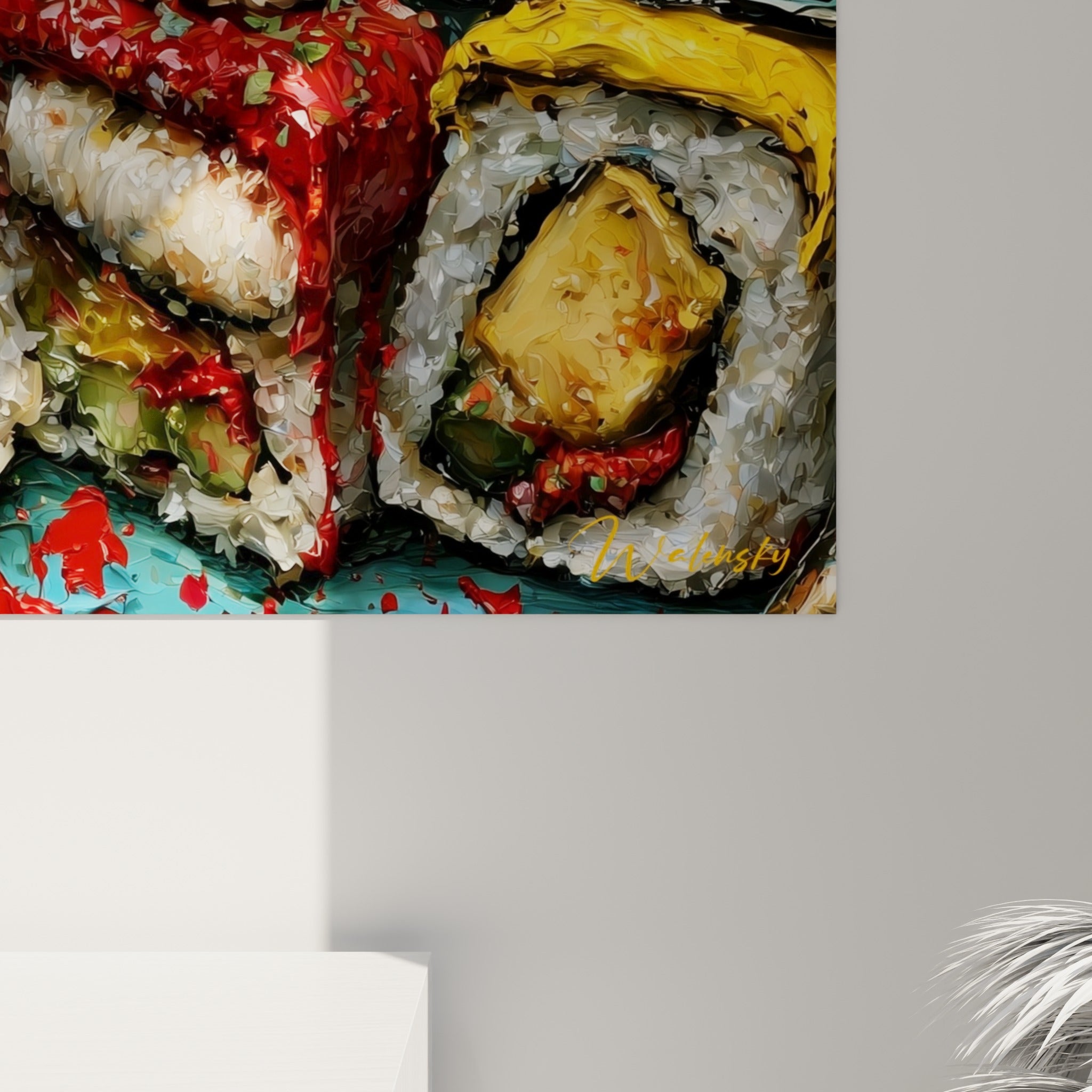 Empâtements épais de riz et algues sur ce détail de sushis anthracite, doré et turquoise vibrant