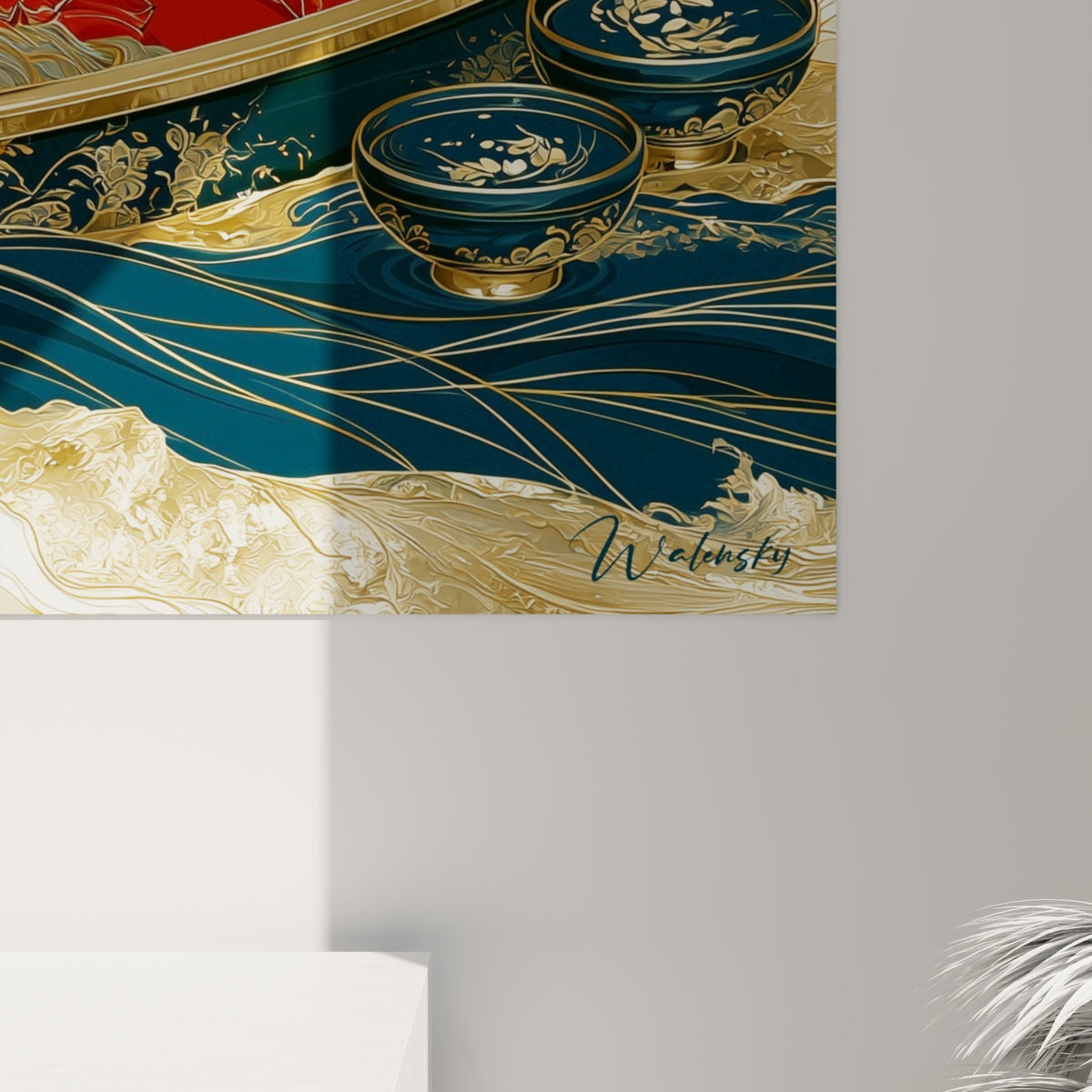 Détail doré et bleu marine de la vague peinte, grain et empâtements visibles près du plateau de sushis