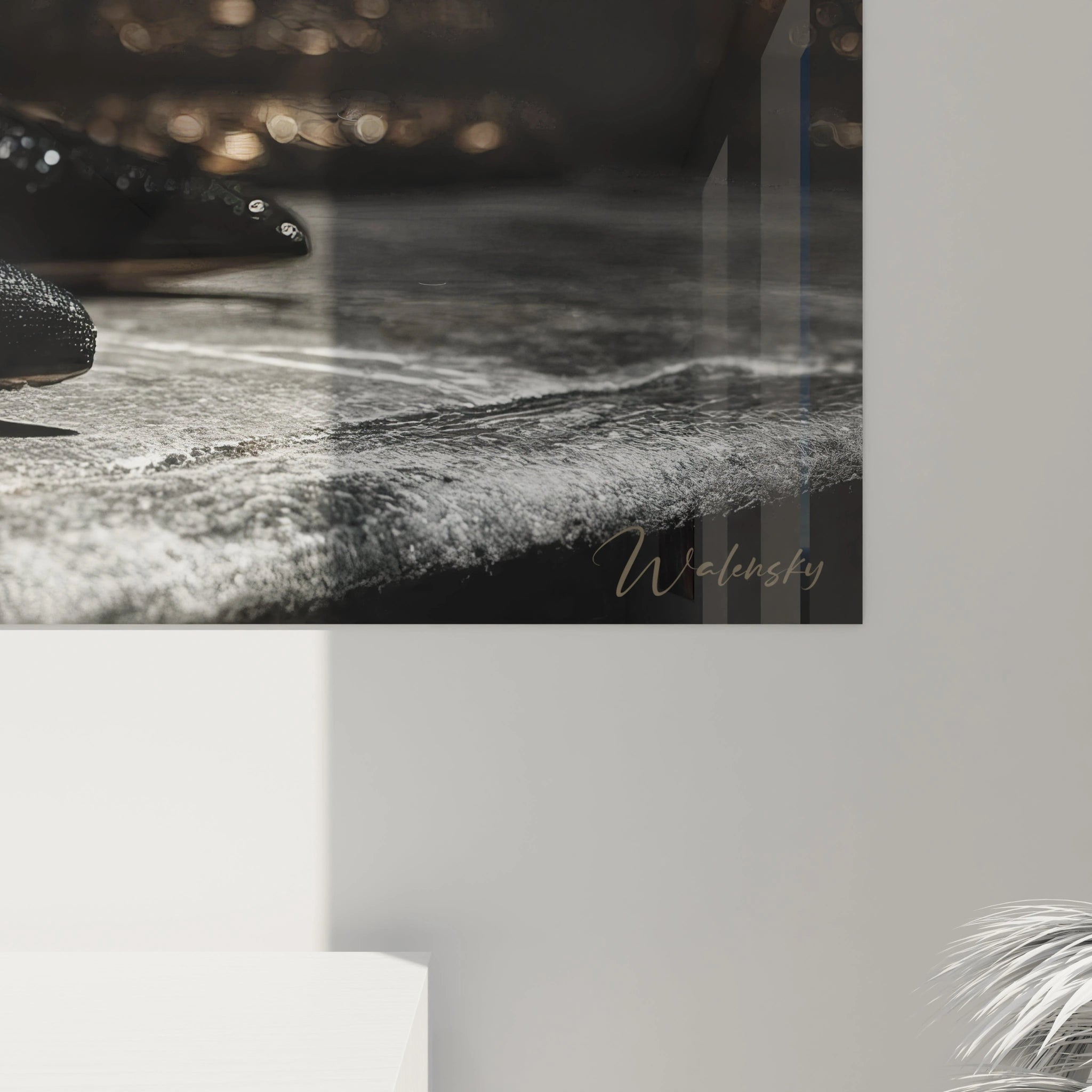 Tableau talons hauts décoration murale de Walensky, mettant en valeur des escarpins élégants sur un fond stylé