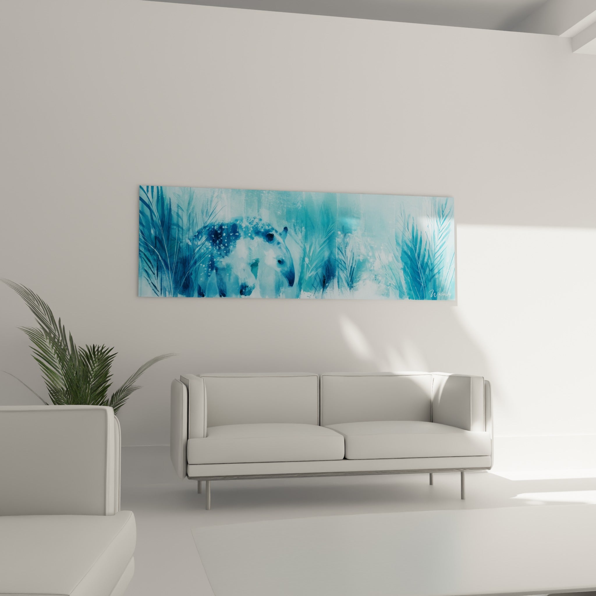 Silhouette de tapir bleu glacier entourée de feuillages anthracite au-dessus d'un canapé dans un salon lumineux
