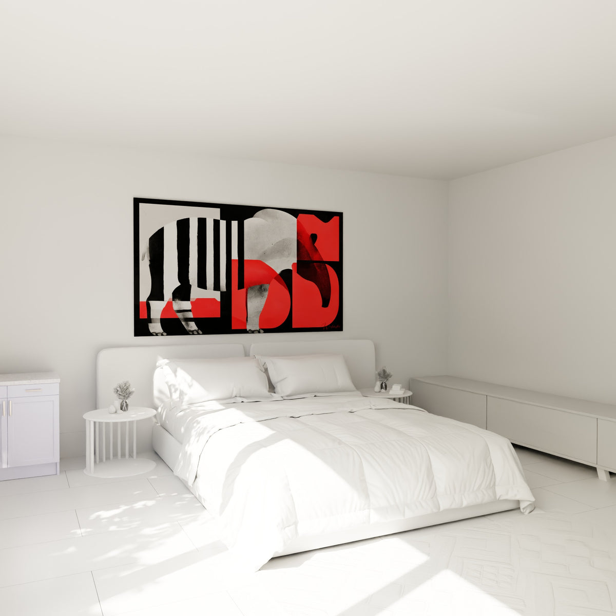 Silhouette de tapir rouge et gris aux rayures marquées, accrochée au-dessus d'un lit dans une chambre claire.