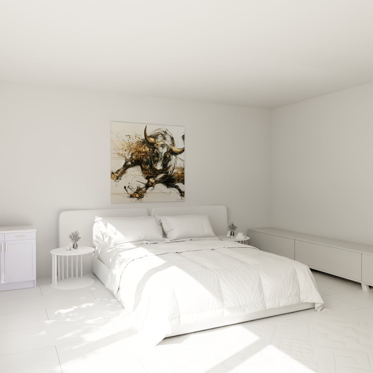 Puissante tête de taureau anthracite et dorée surplombant un lit dans une chambre claire
