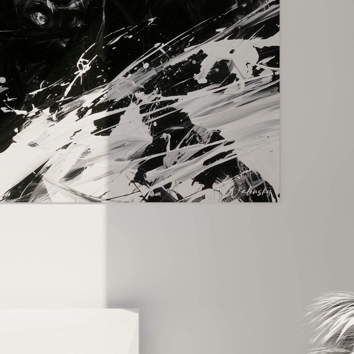 Empâtements noirs et projections blanches sur la matière du taureau peint, grain et coulures visibles de près