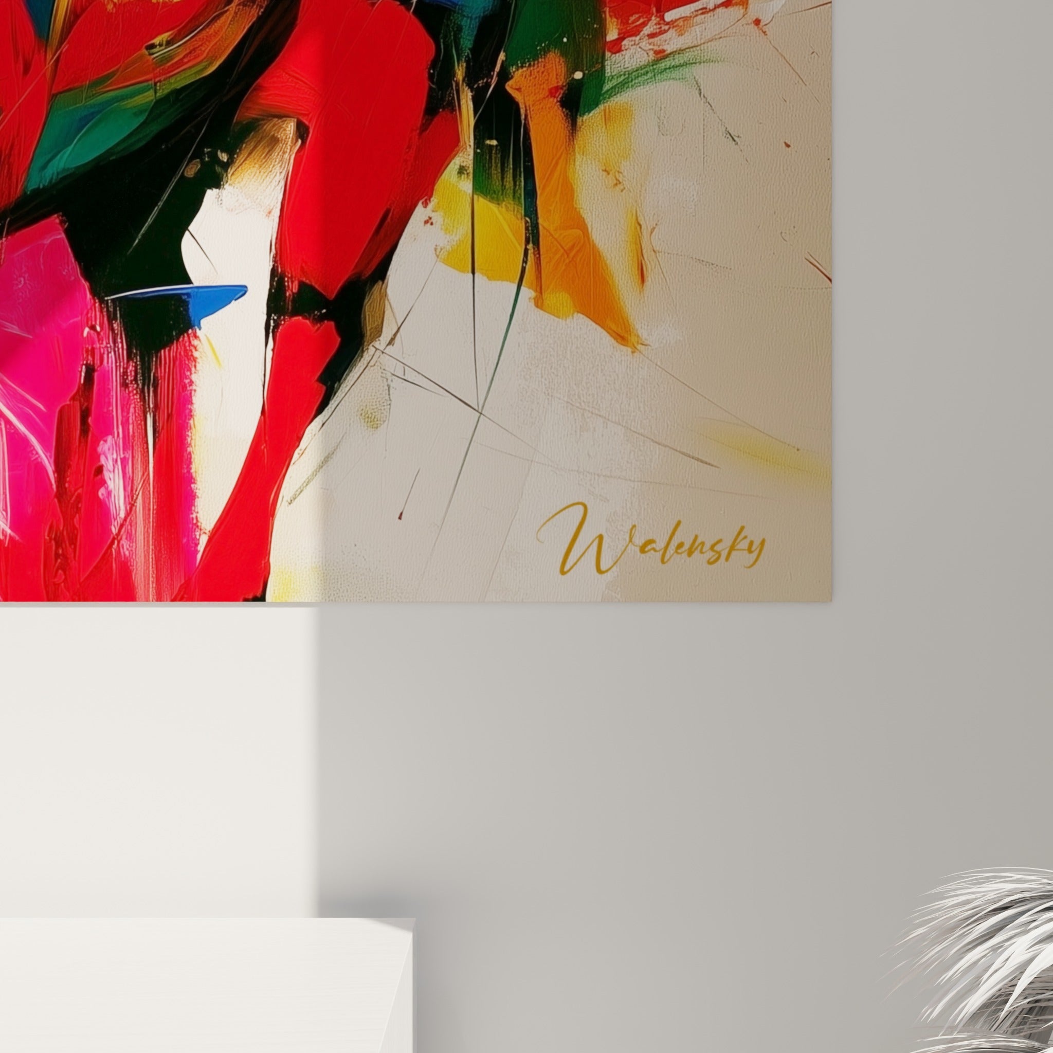 Empâtements de peinture rouge, bleu et jaune visibles de près, coulures et grain sur la toile du taureau