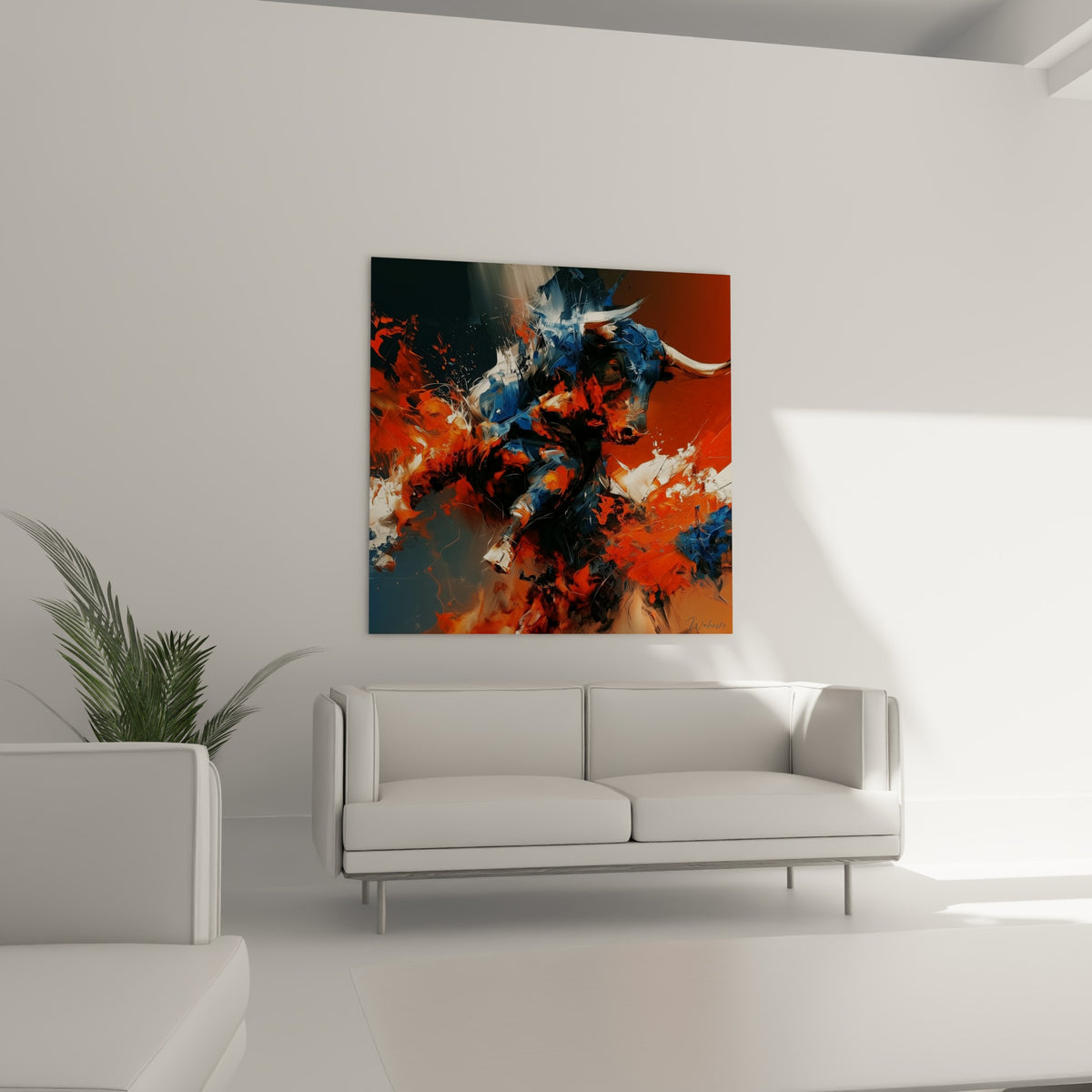 Silhouette de taureau bleu et fauve en mouvement, au-dessus d'un canapé dans un salon lumineux