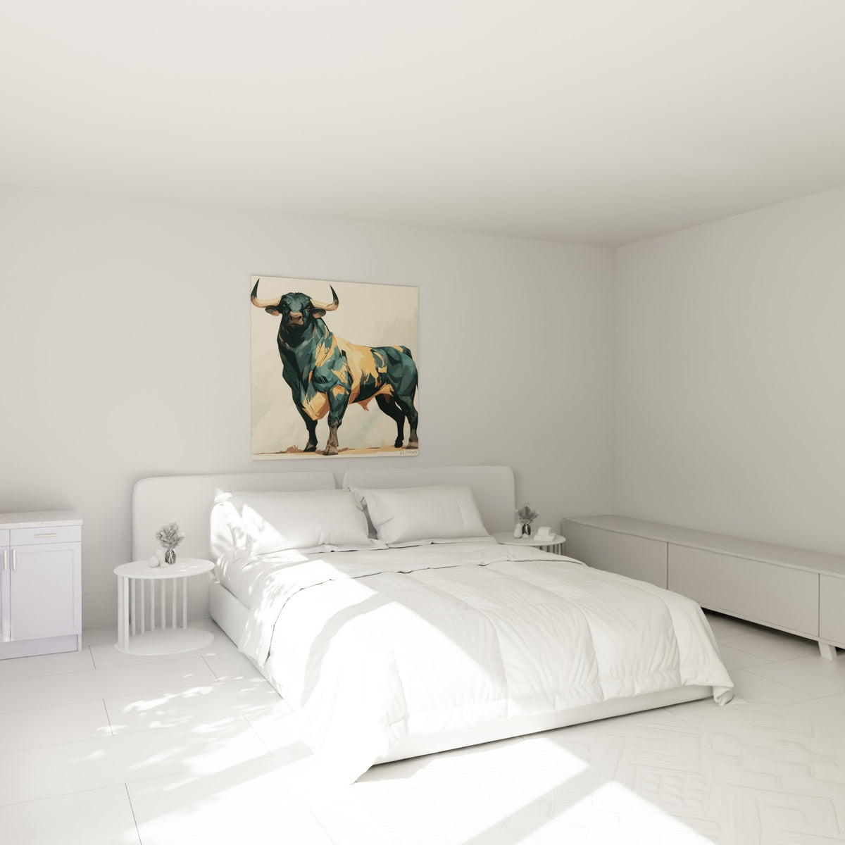 Silhouette massive du taureau anthracite et doré accrochée au-dessus d'un lit dans une chambre claire
