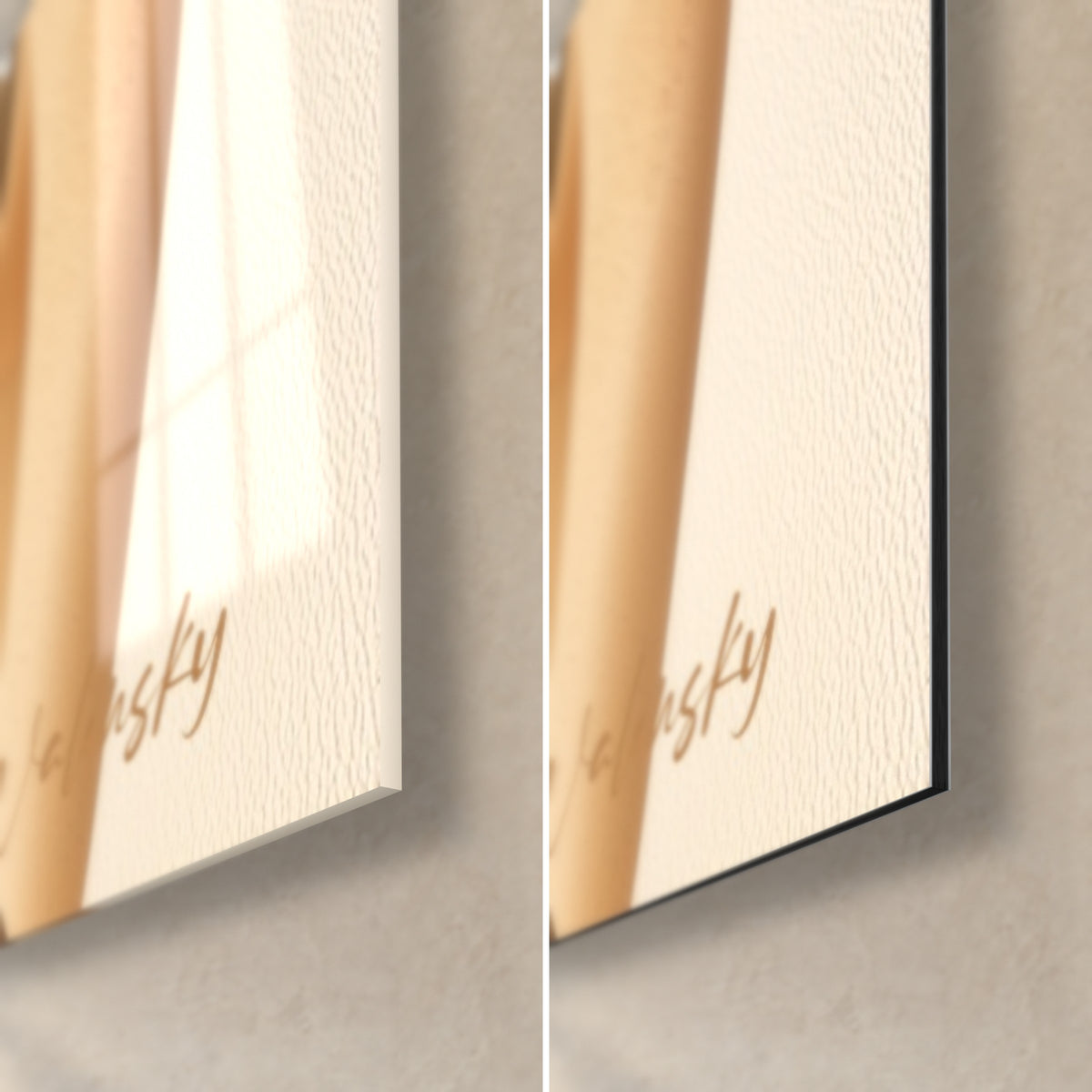Gemälde Stier aus beigen und ockerfarbenen Facetten, unten rechts: glänzendes Acrylglas, das das Licht reflektiert, mattschwarzes Dibond 3 mm