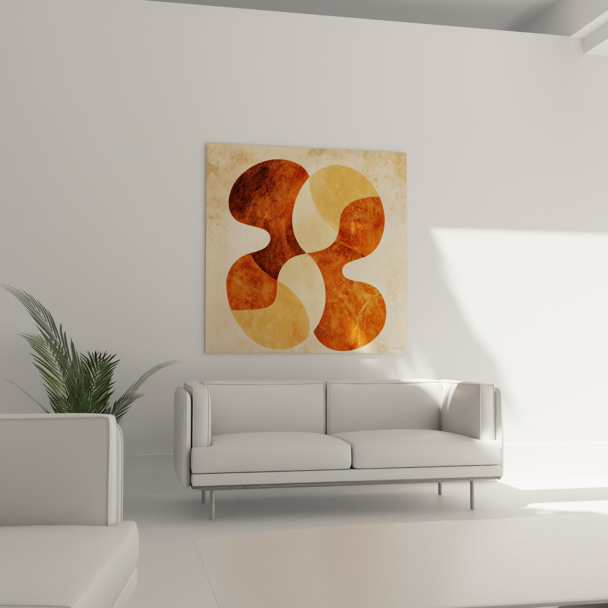 Composition beige et orange cuivré du tableau Terracotta, disposée au-dessus d'un canapé dans un salon lumineux