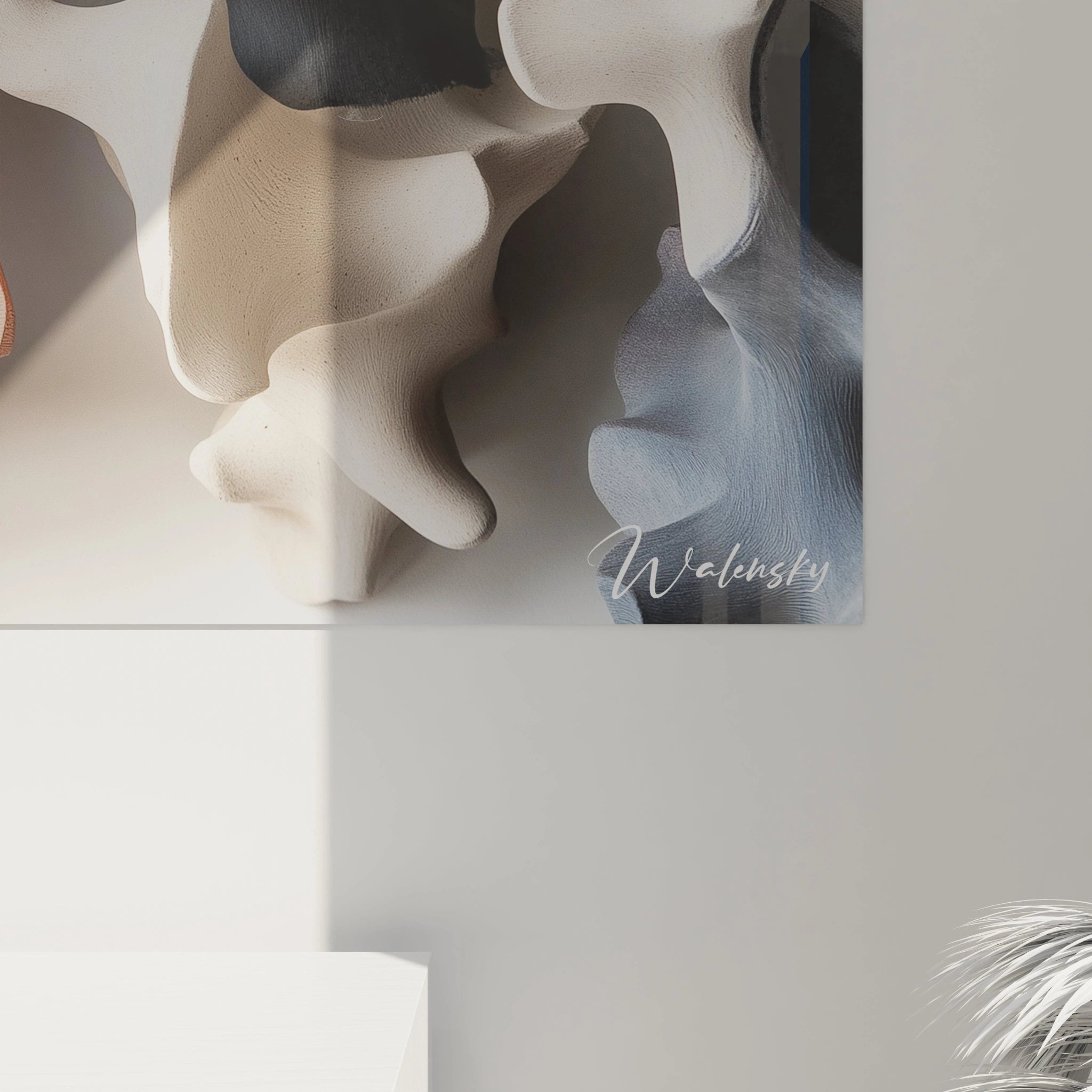 Tableau terracotta nature composé de formes abstraites, principalement en terracotta, gris et beige. Les reliefs sculptés ajoutent de la dimension, tandis que la surface lisse contraste avec les creux profonds.