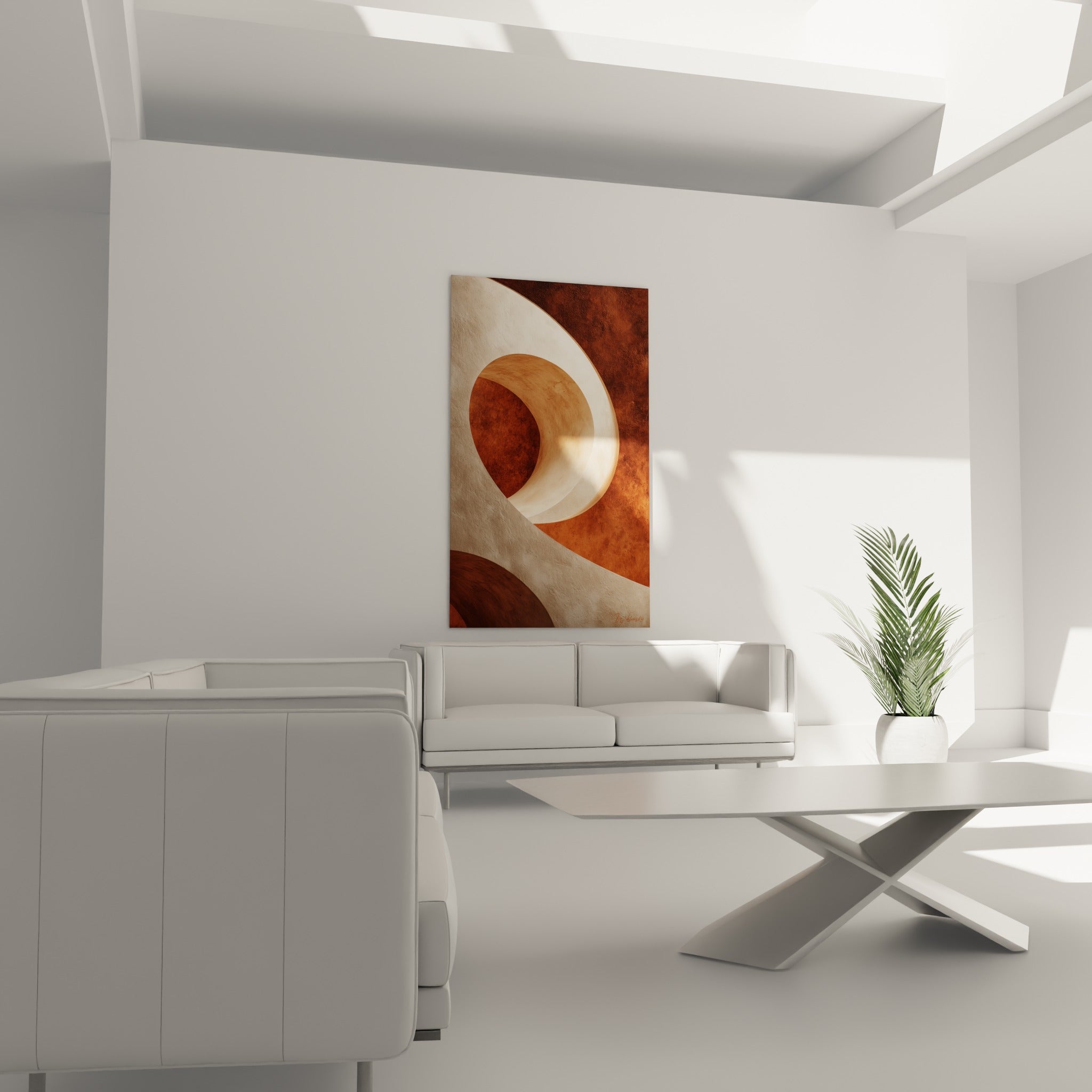 Forme circulaire crème et ocre déployée au-dessus d'un canapé dans un salon lumineux et épuré